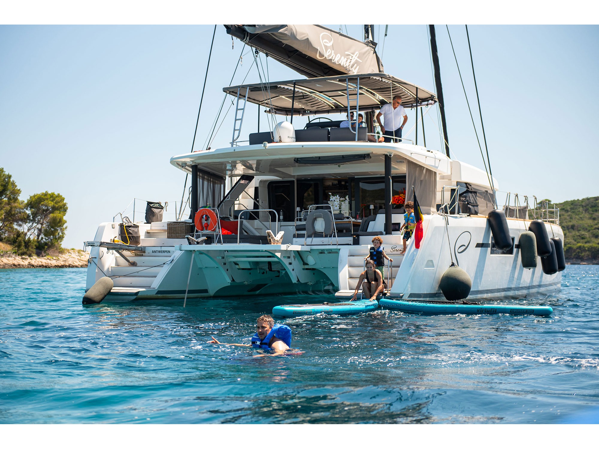 Lagoon 52 — photo 1
