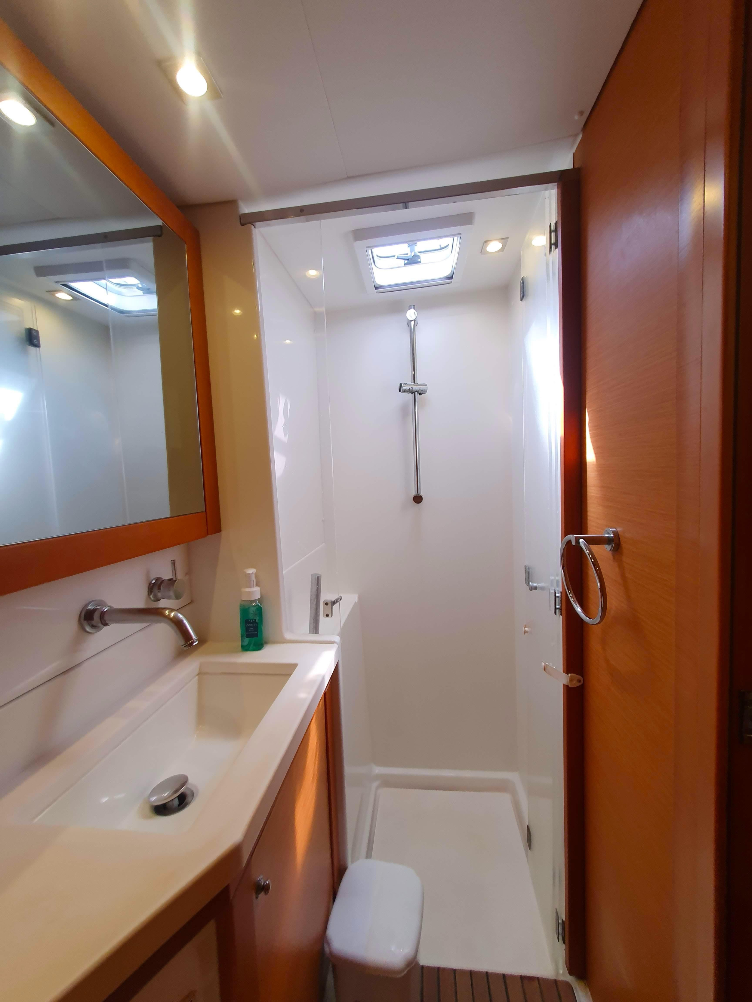 Lagoon 450 Fly — photo 19