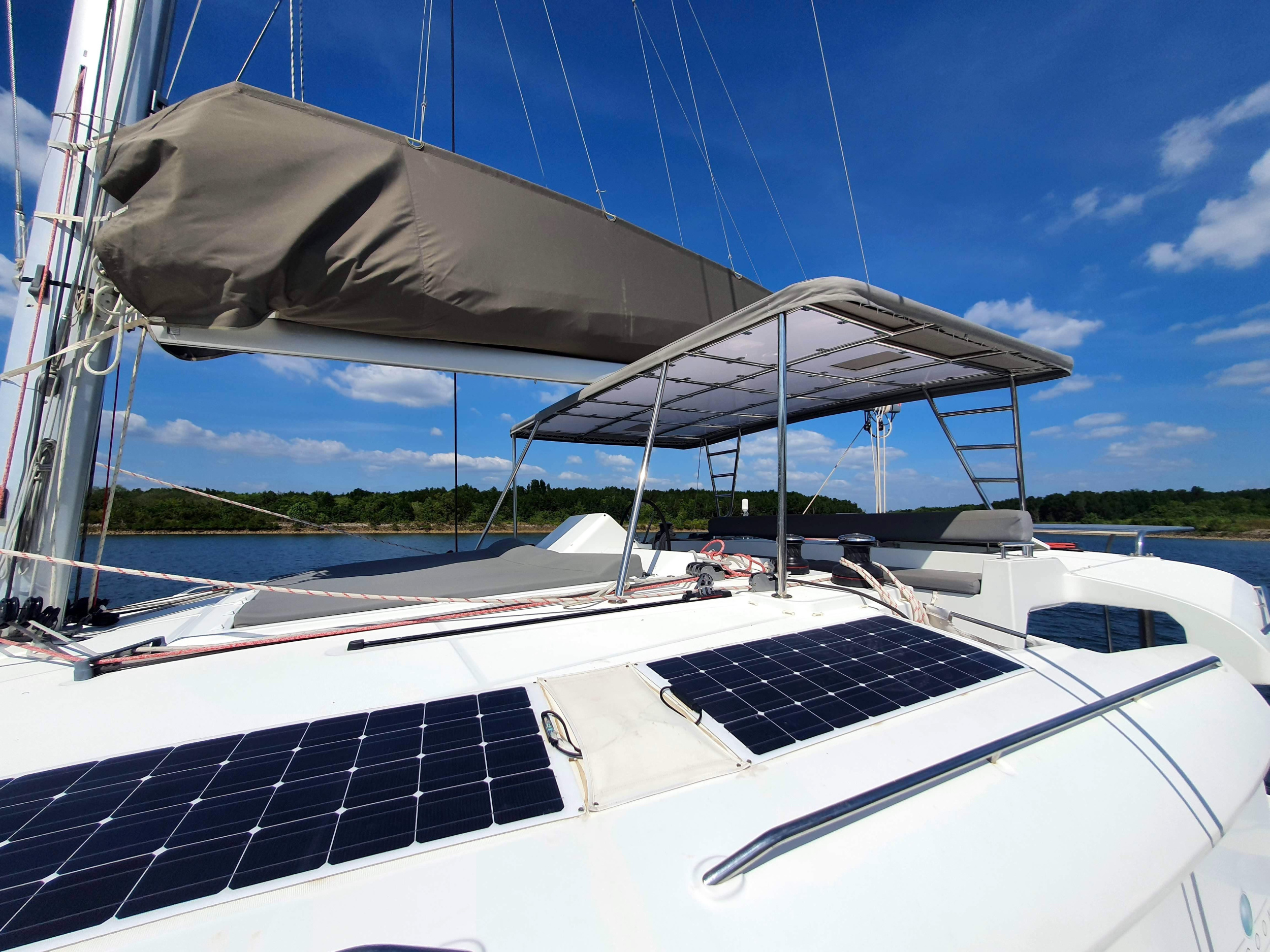 Lagoon 450 Fly — photo 13