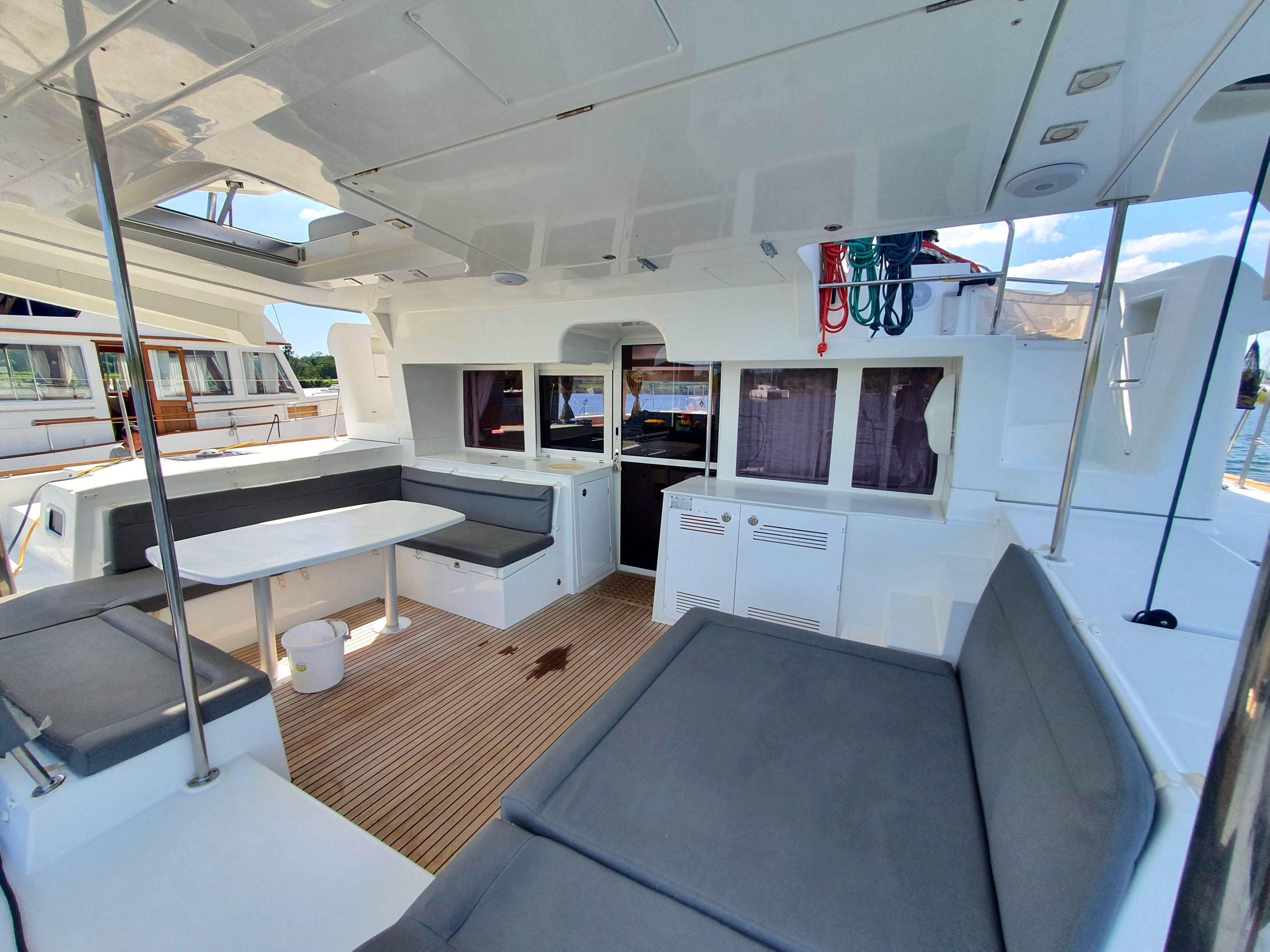 Lagoon 450 Fly — photo 18
