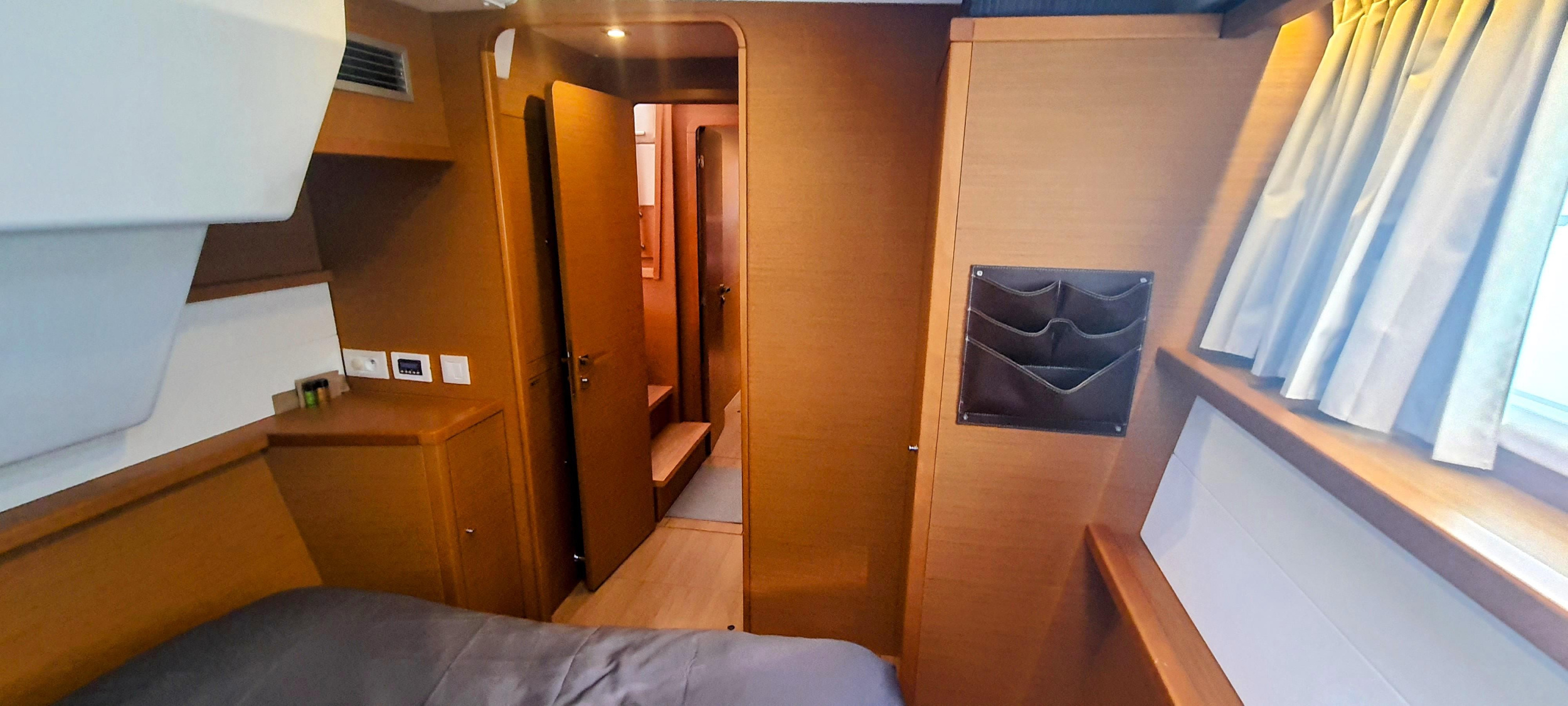 Lagoon 450 Fly — photo 16