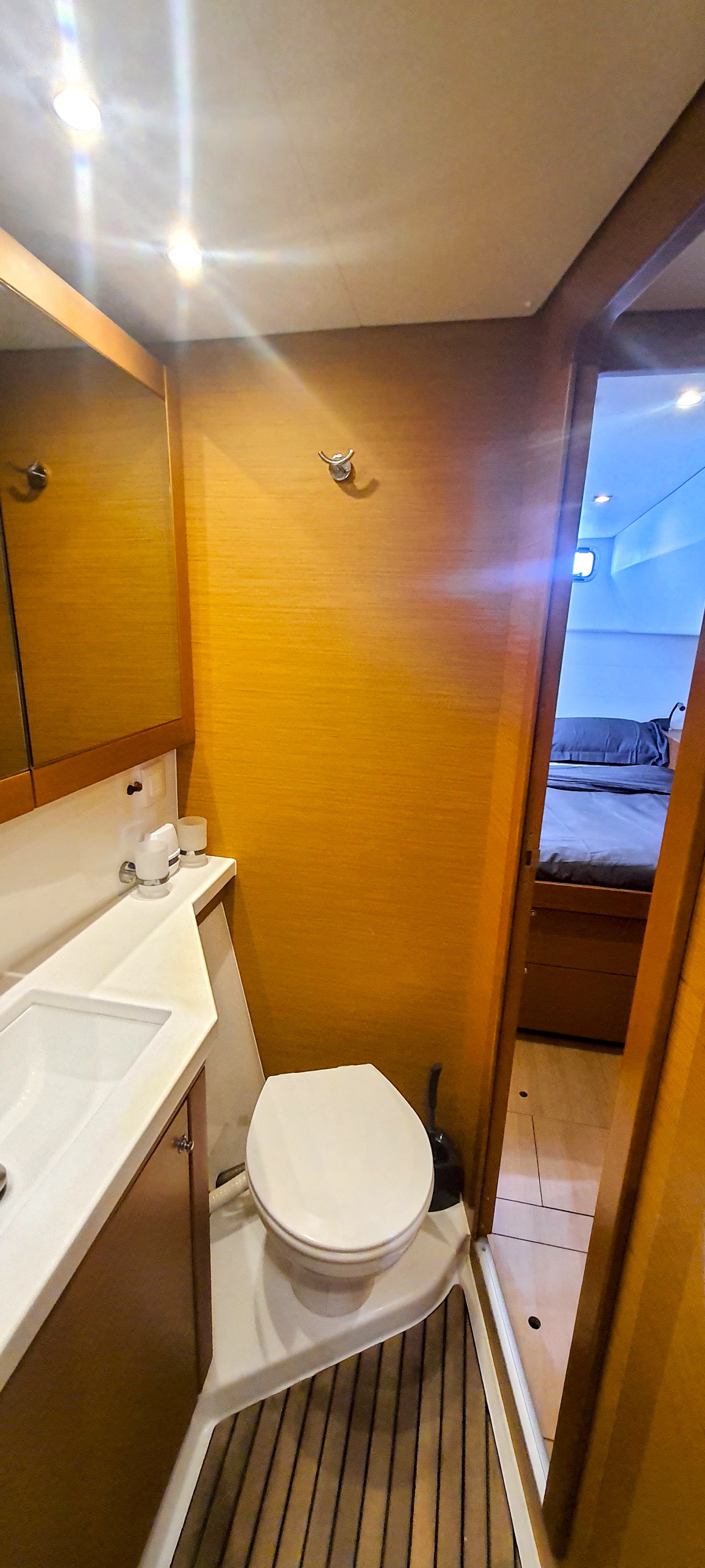 Lagoon 450 Fly — photo 22