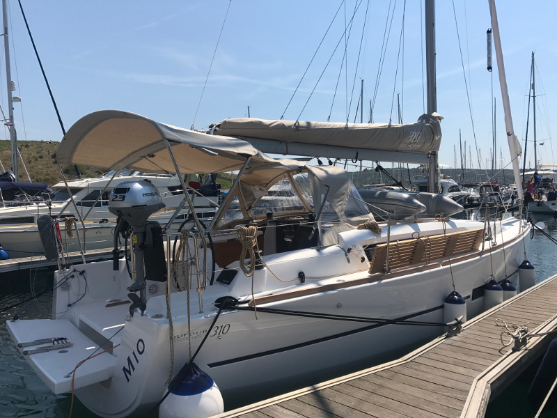 Dufour 310 Grand Large — photo 9