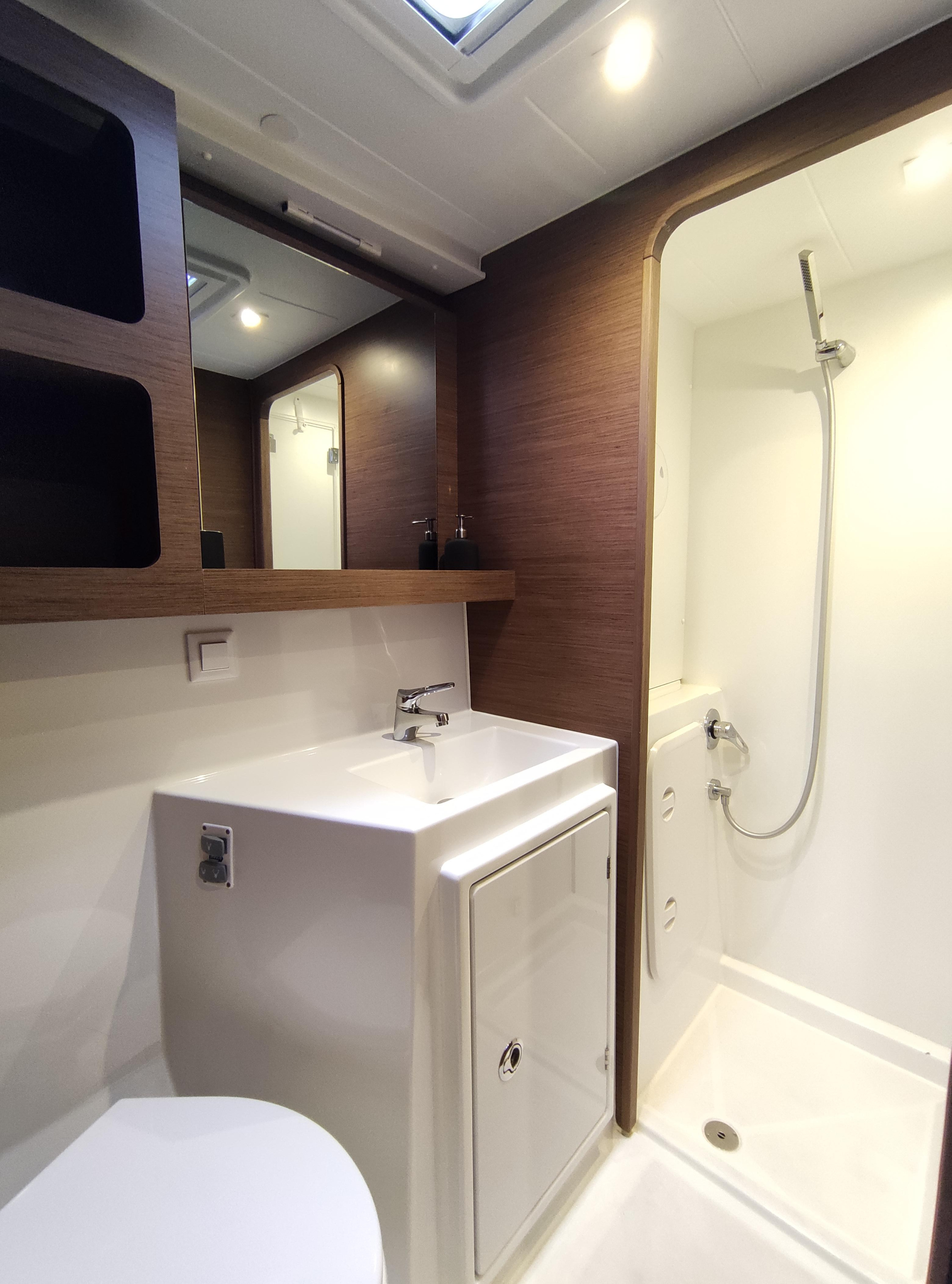 Lagoon 42 — photo 10