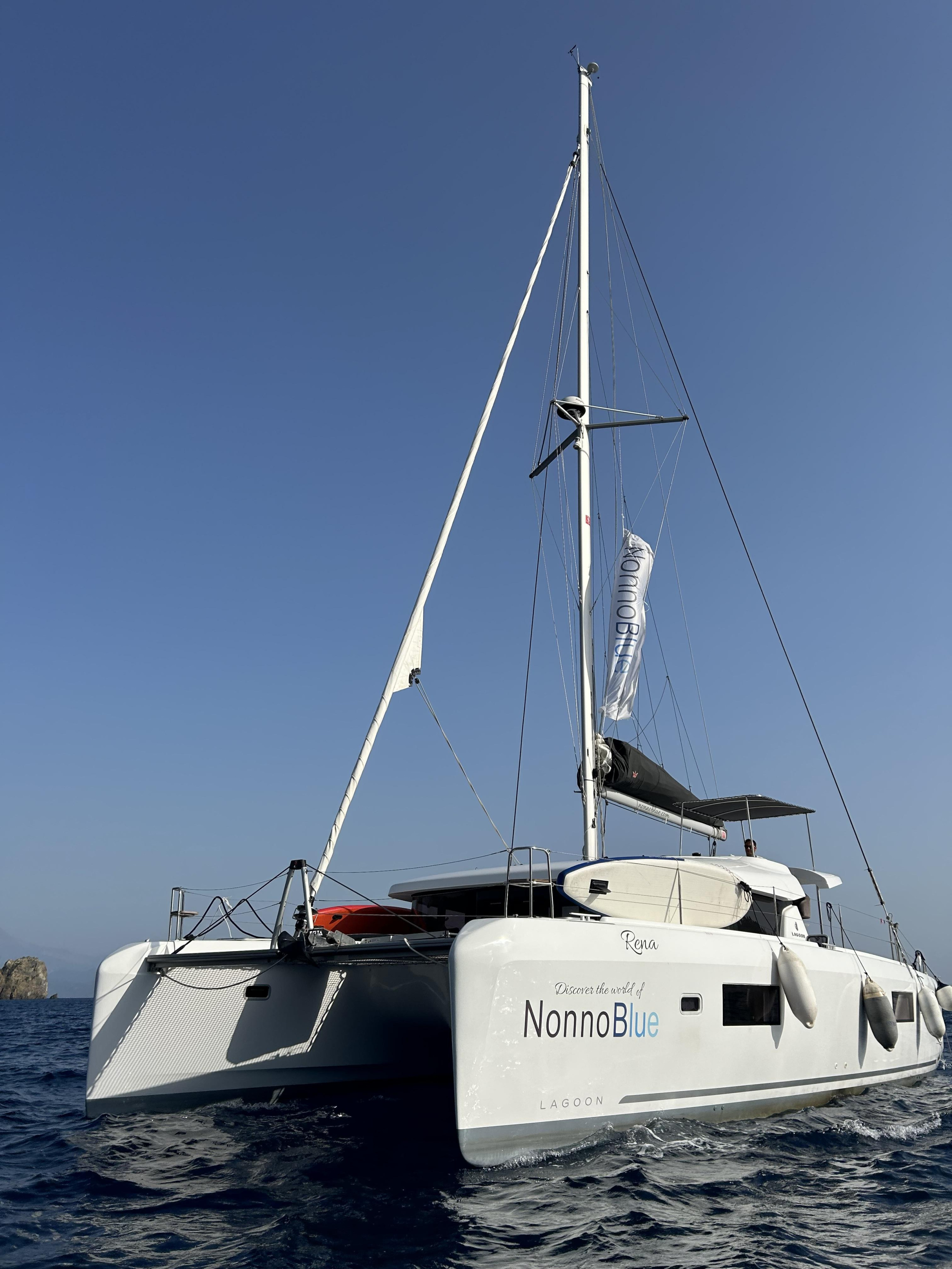 Lagoon 42 — photo 12
