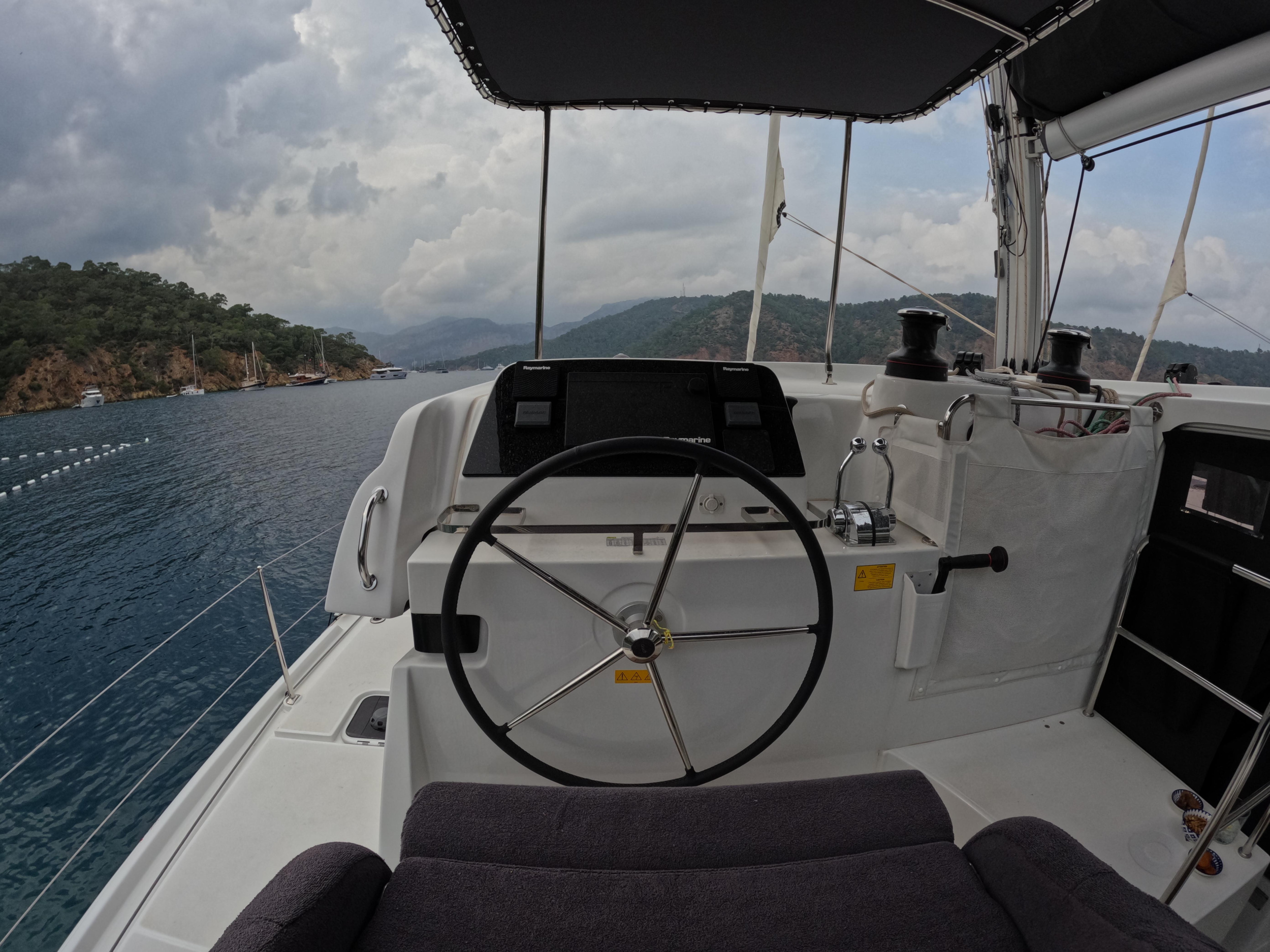 Lagoon 42 — photo 10