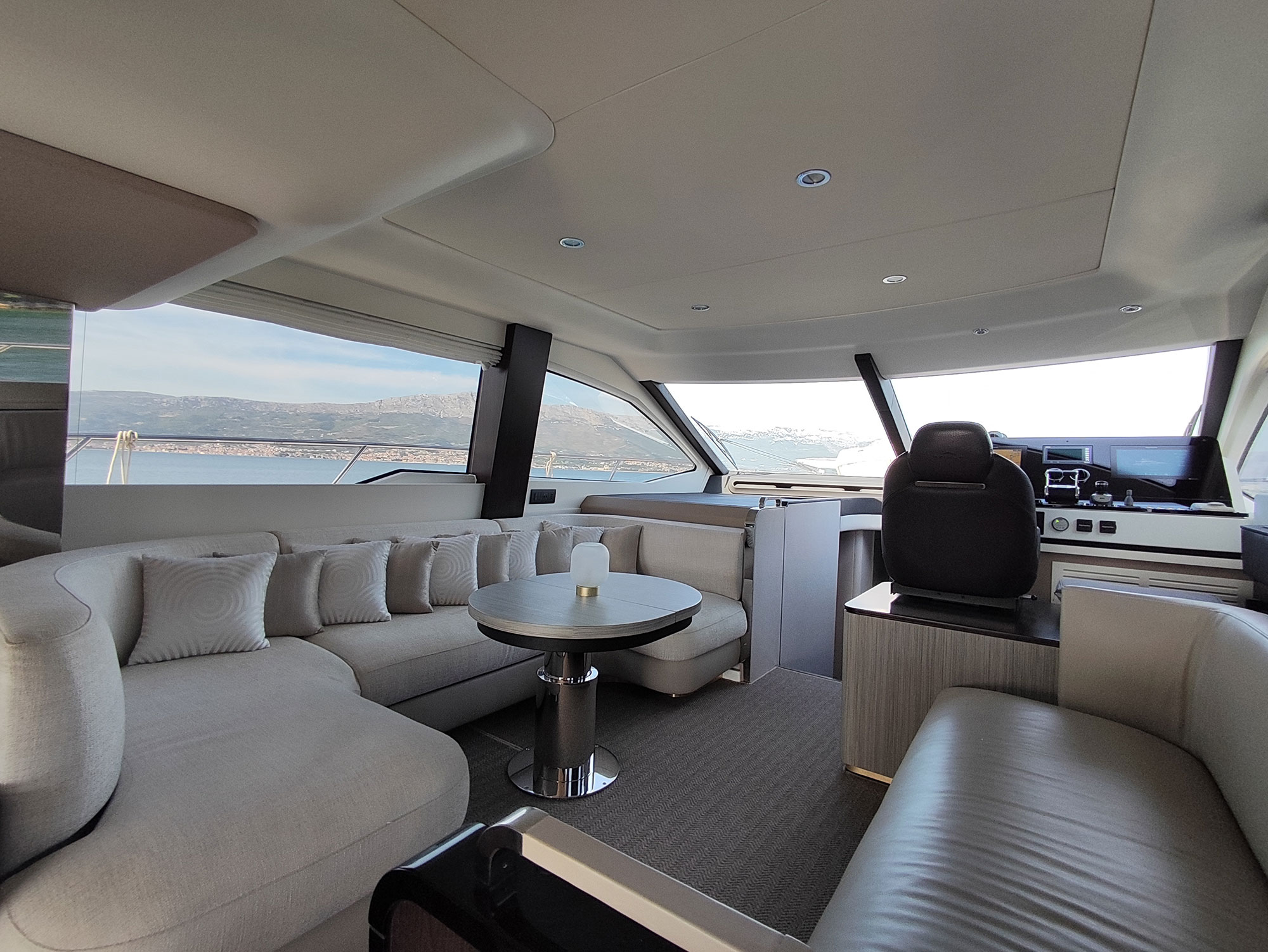 Azimut 55 Fly — photo 25