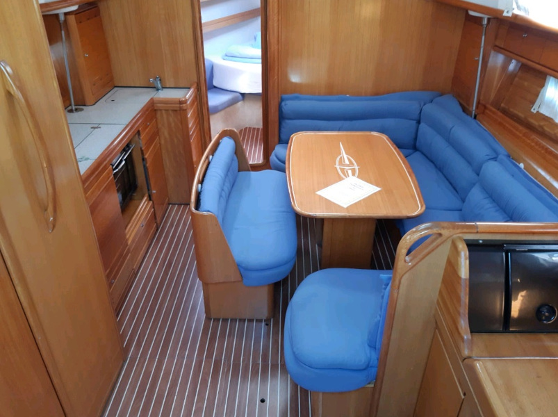 Bavaria 39 Cruiser — photo 8