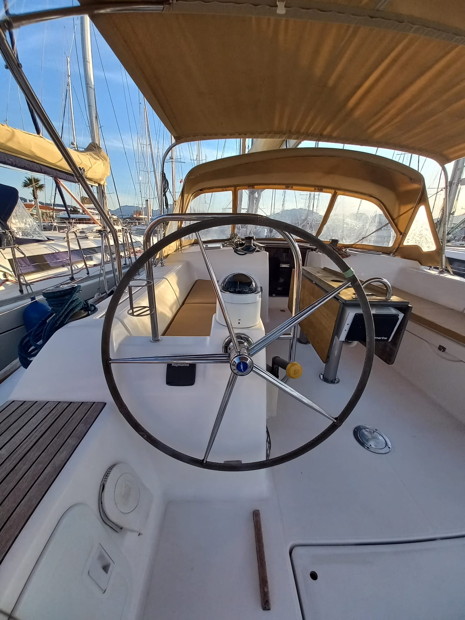 Dufour 450 Grand Large — photo 9