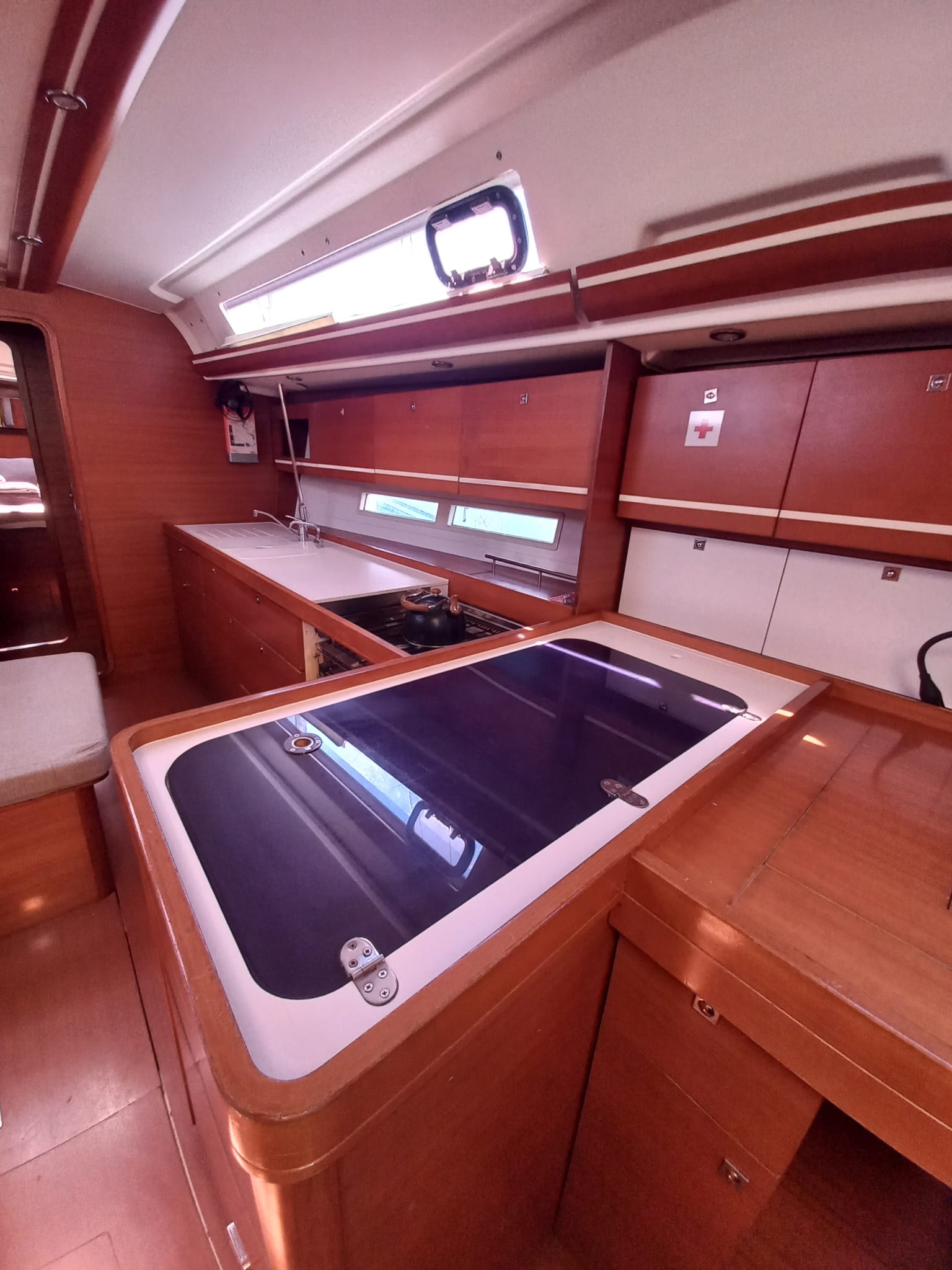 Dufour 450 Grand Large — photo 11