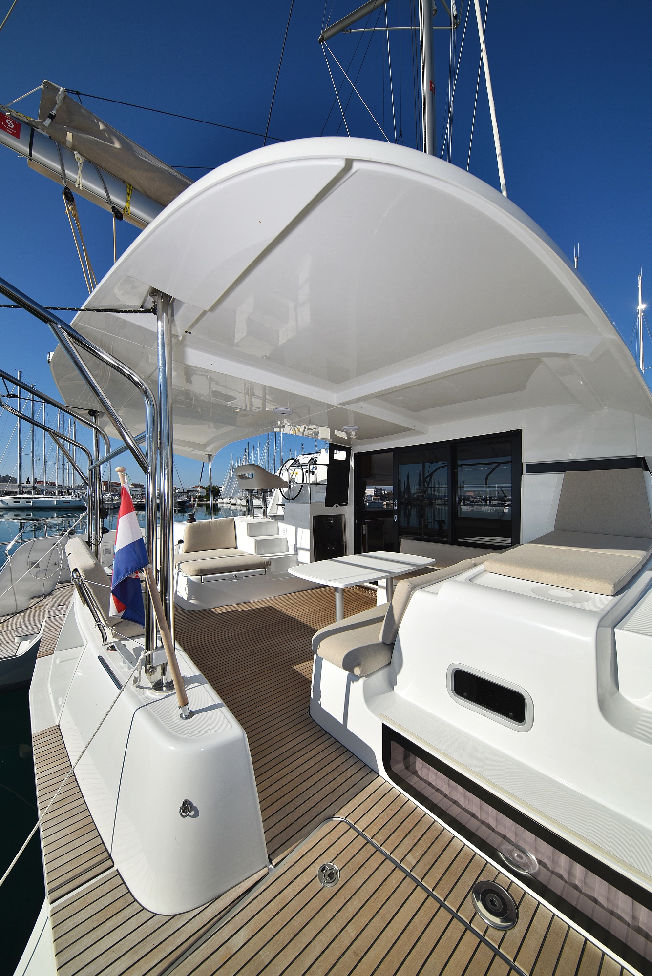 Lagoon 42 — photo 43