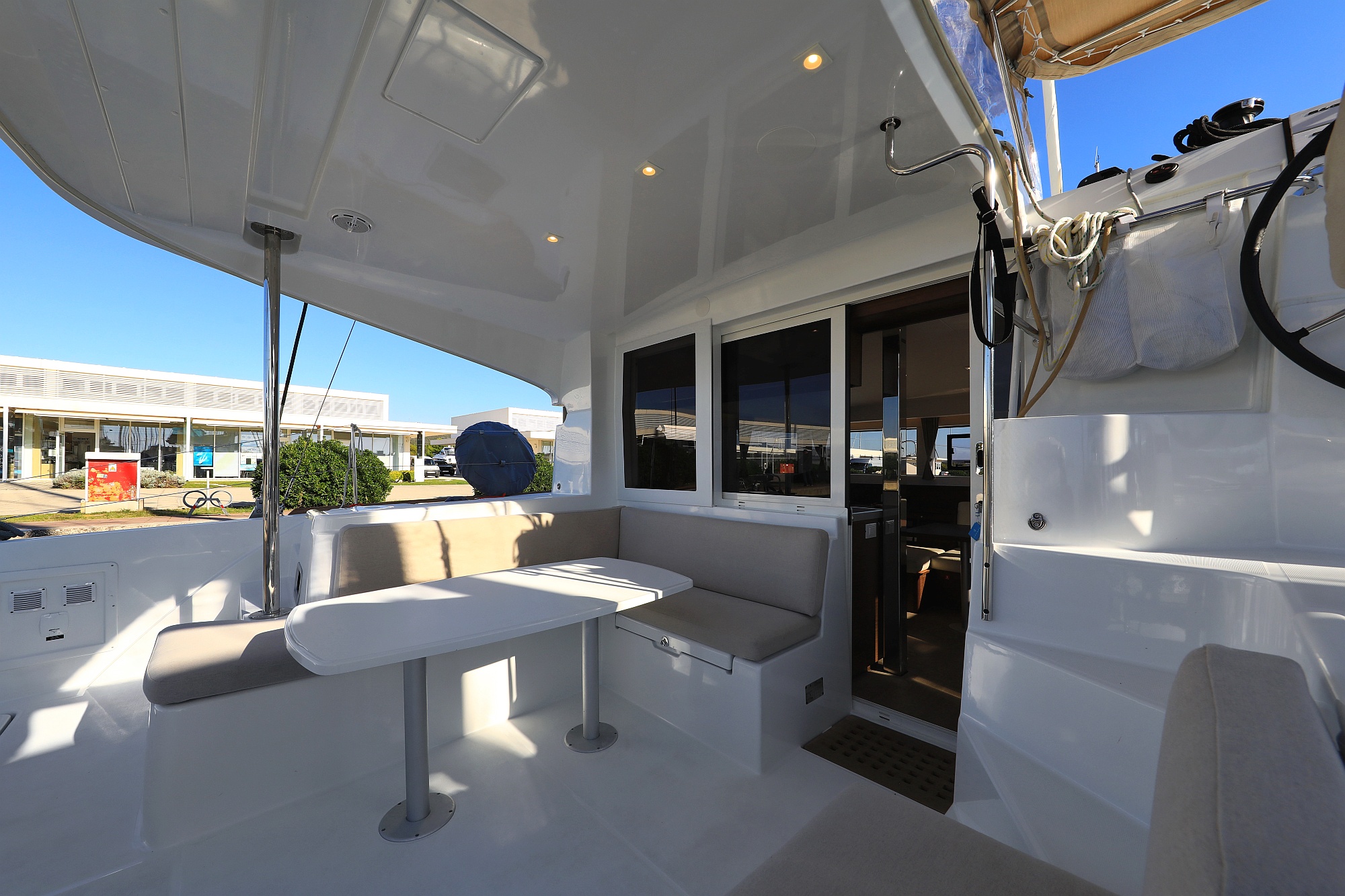 Lagoon 40 — photo 36