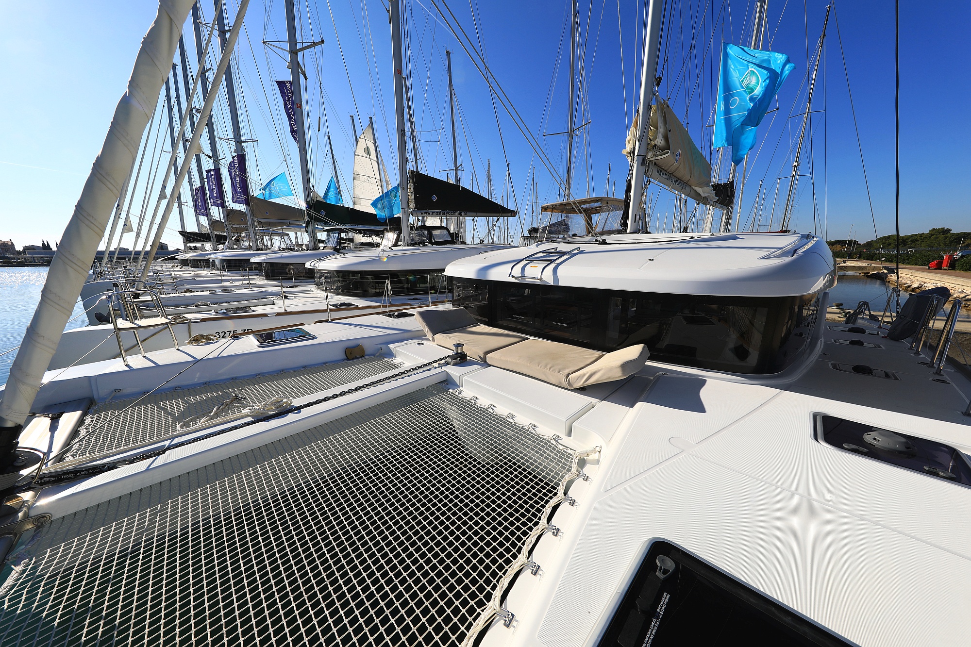 Lagoon 40 — photo 40