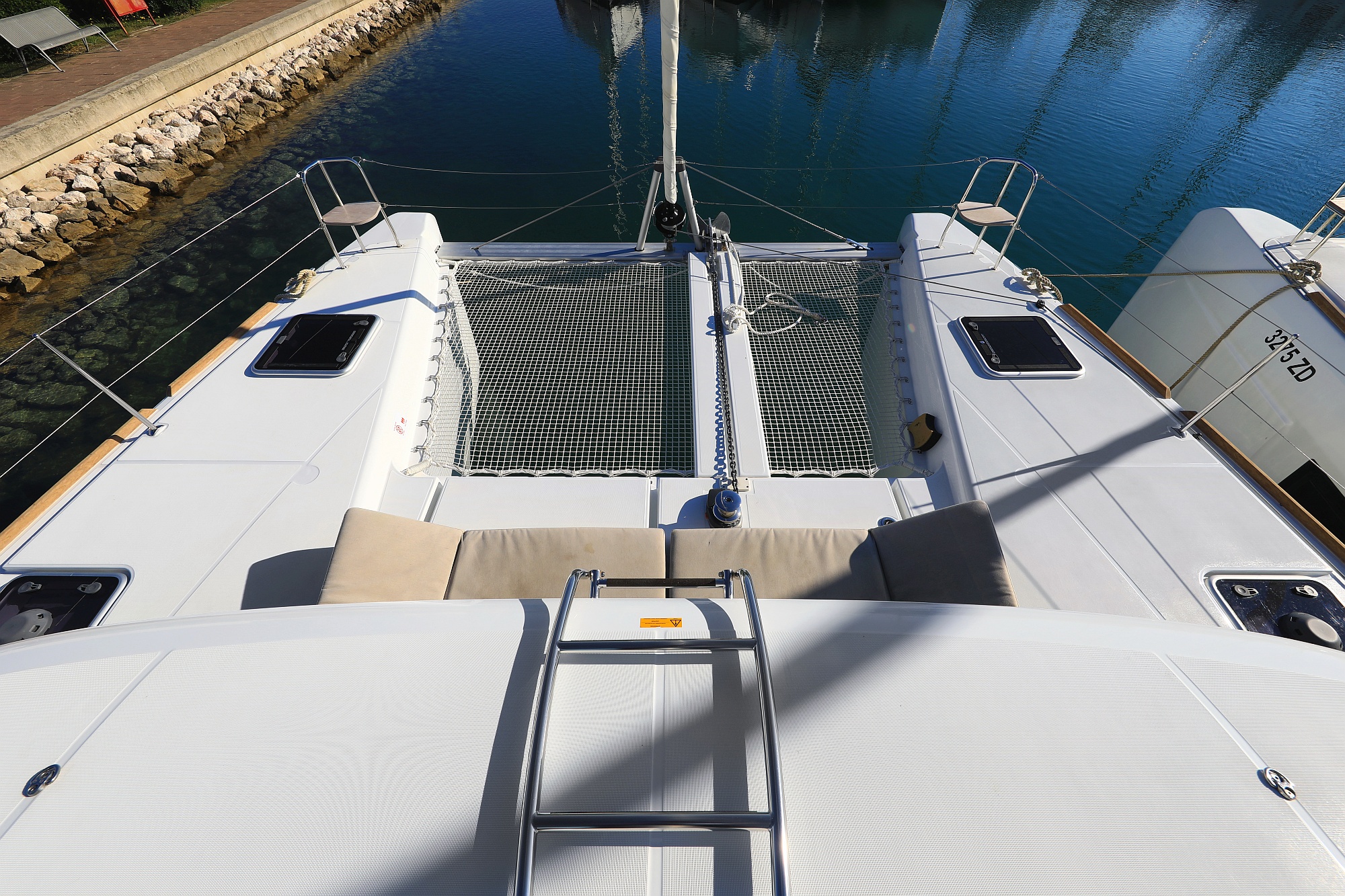Lagoon 40 — photo 16