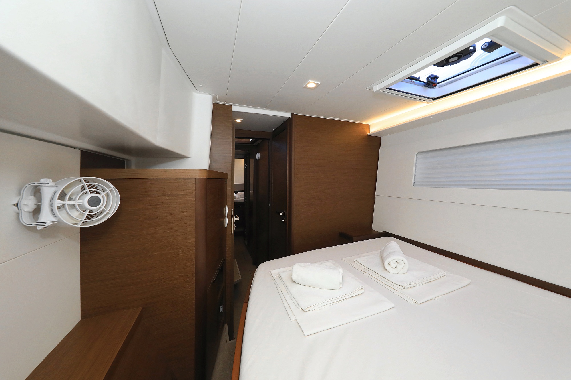 Lagoon 40 — photo 26
