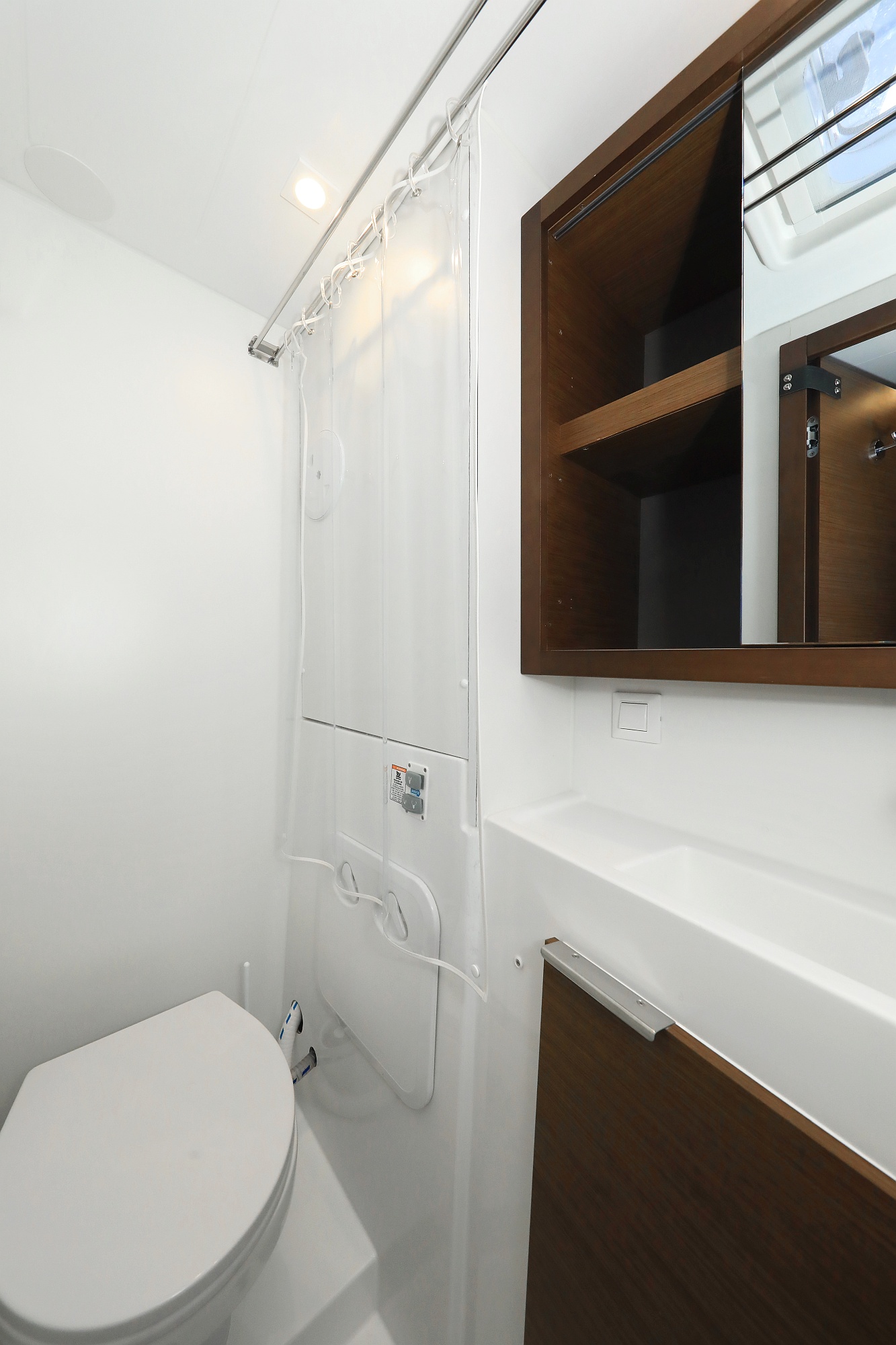 Lagoon 40 — photo 25