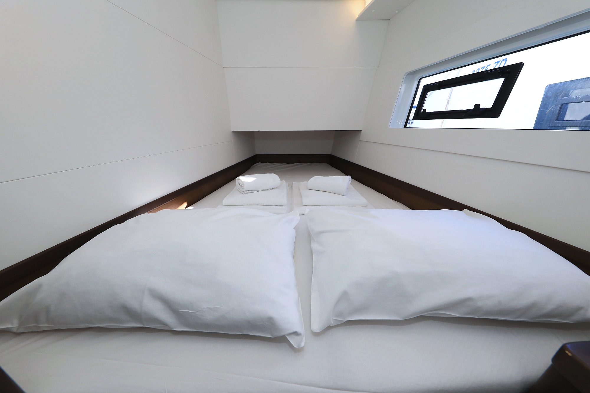 Lagoon 40 — photo 20