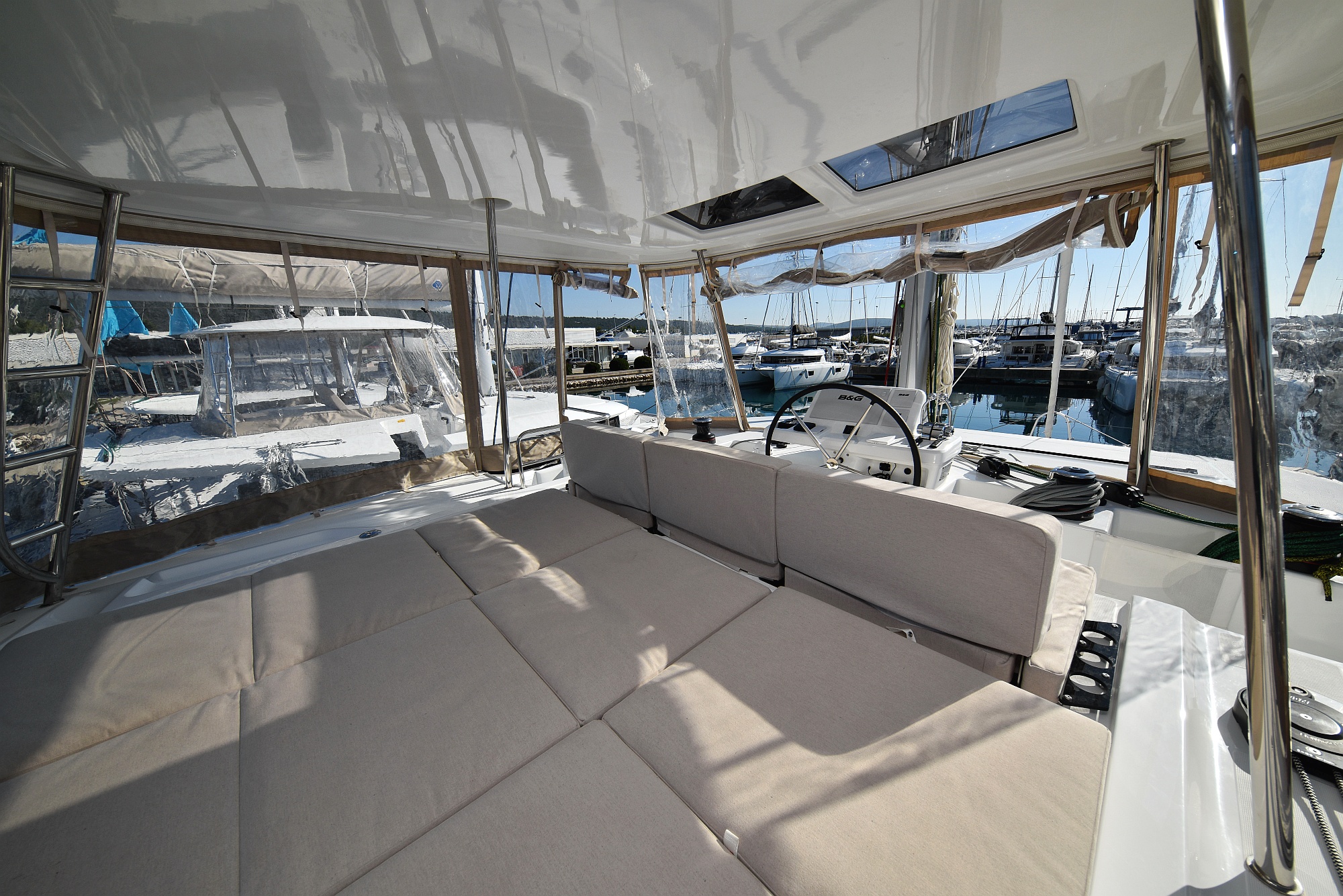 Lagoon 50/6 cab — photo 40