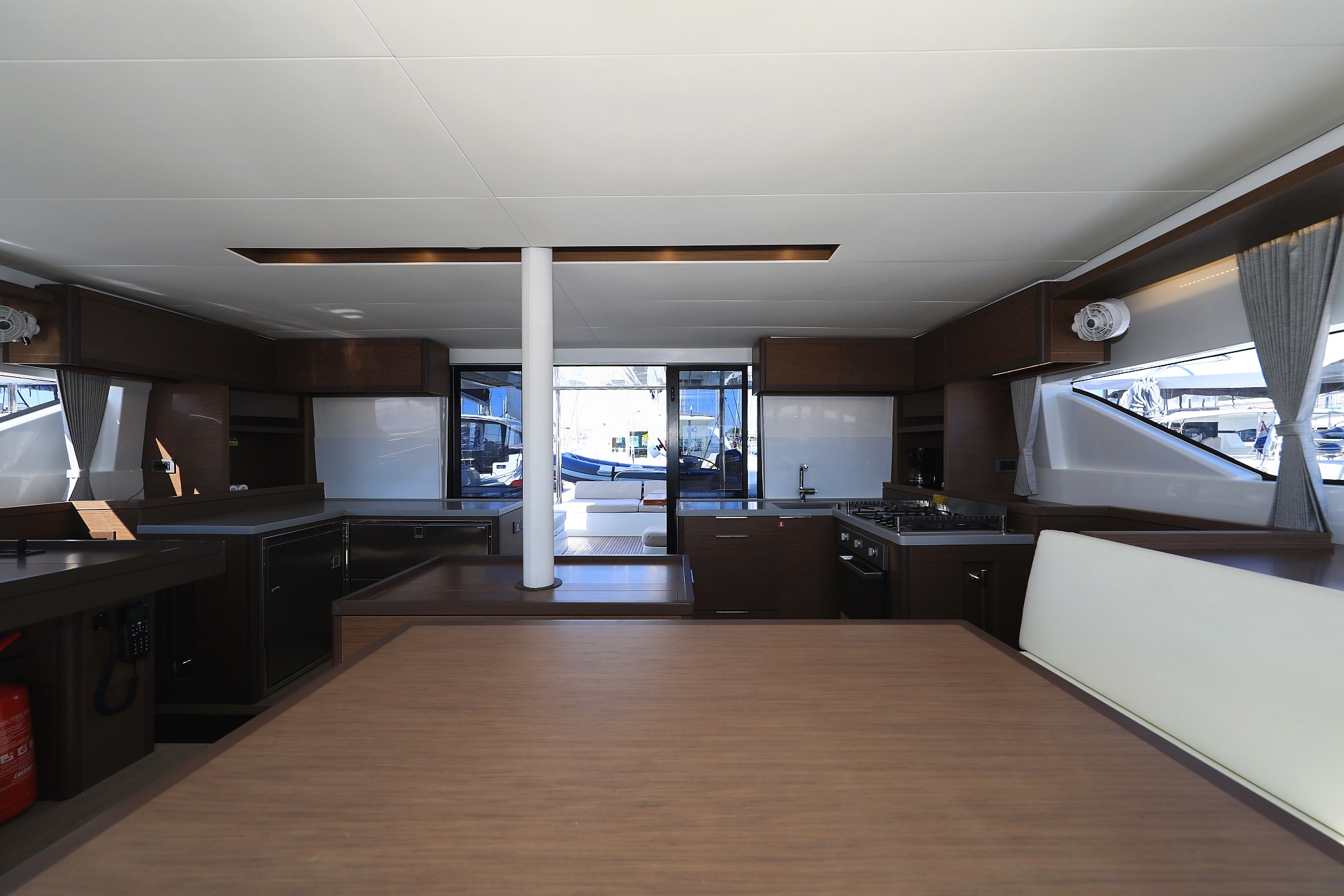 Lagoon 50/6 cab — photo 24