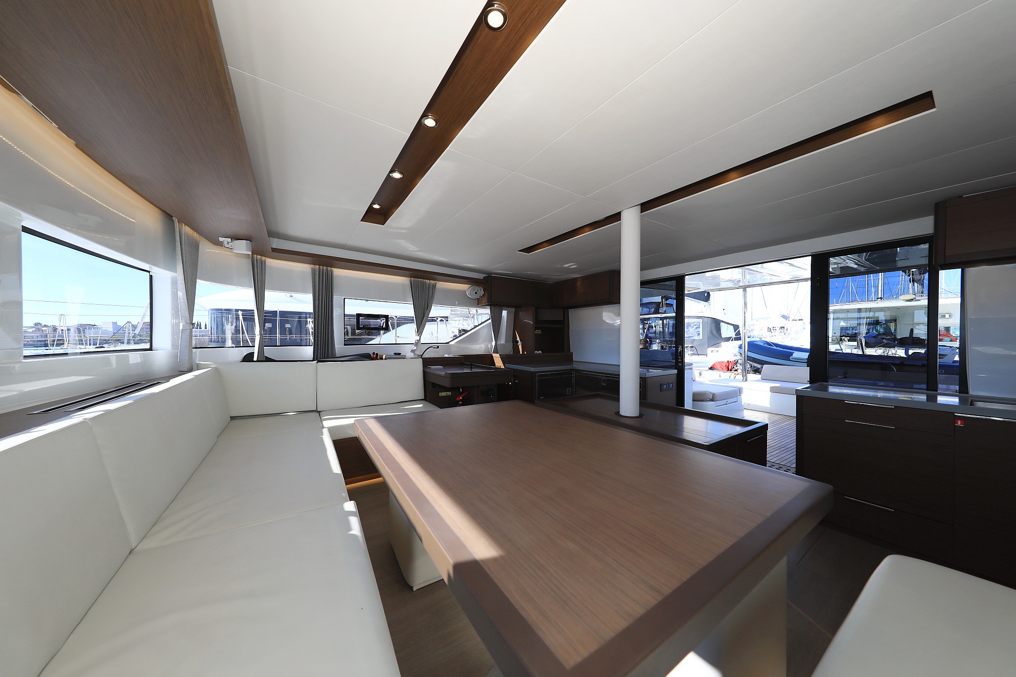 Lagoon 50/6 cab — photo 29