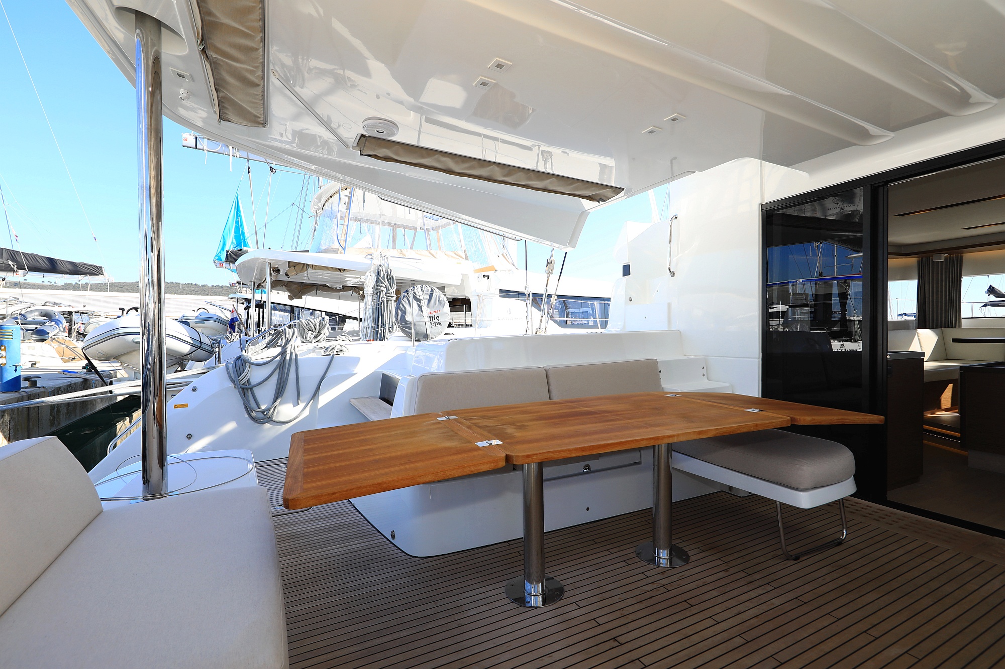Lagoon 50/6 cab — photo 14