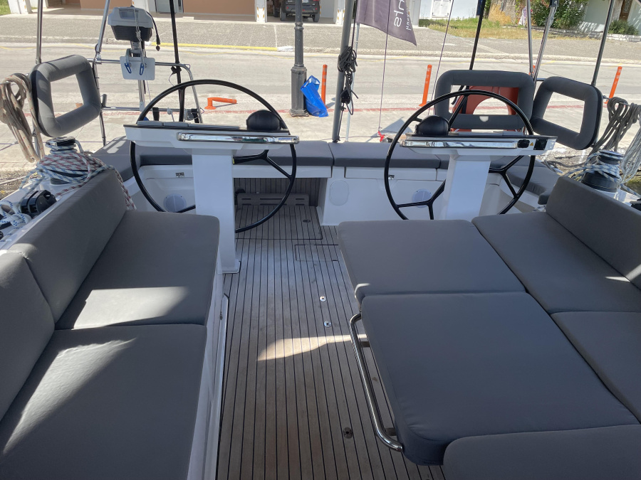Bavaria Vision 42 Owner Version — photo 23
