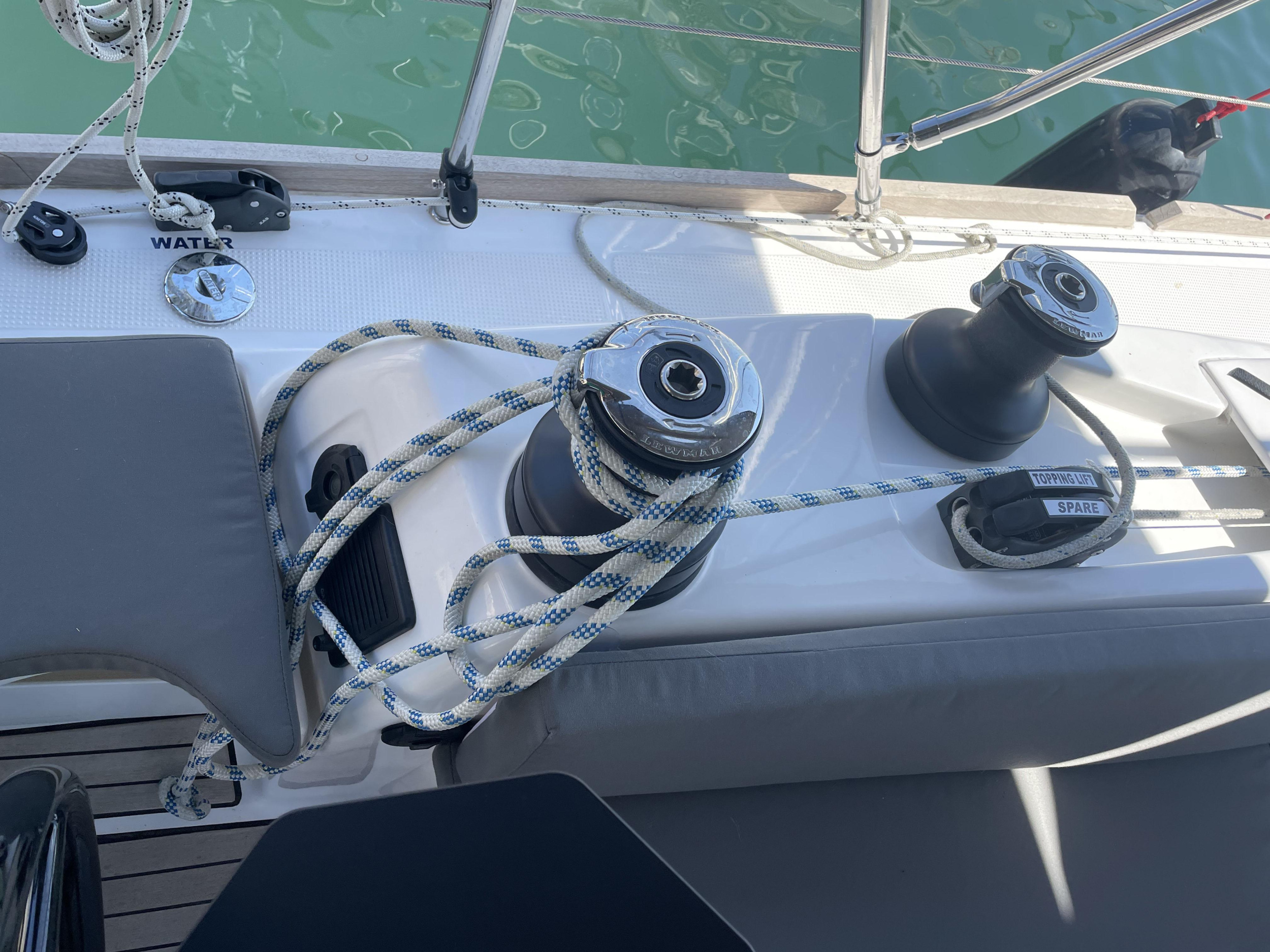 Bavaria Vision 42 Owner Version — photo 12