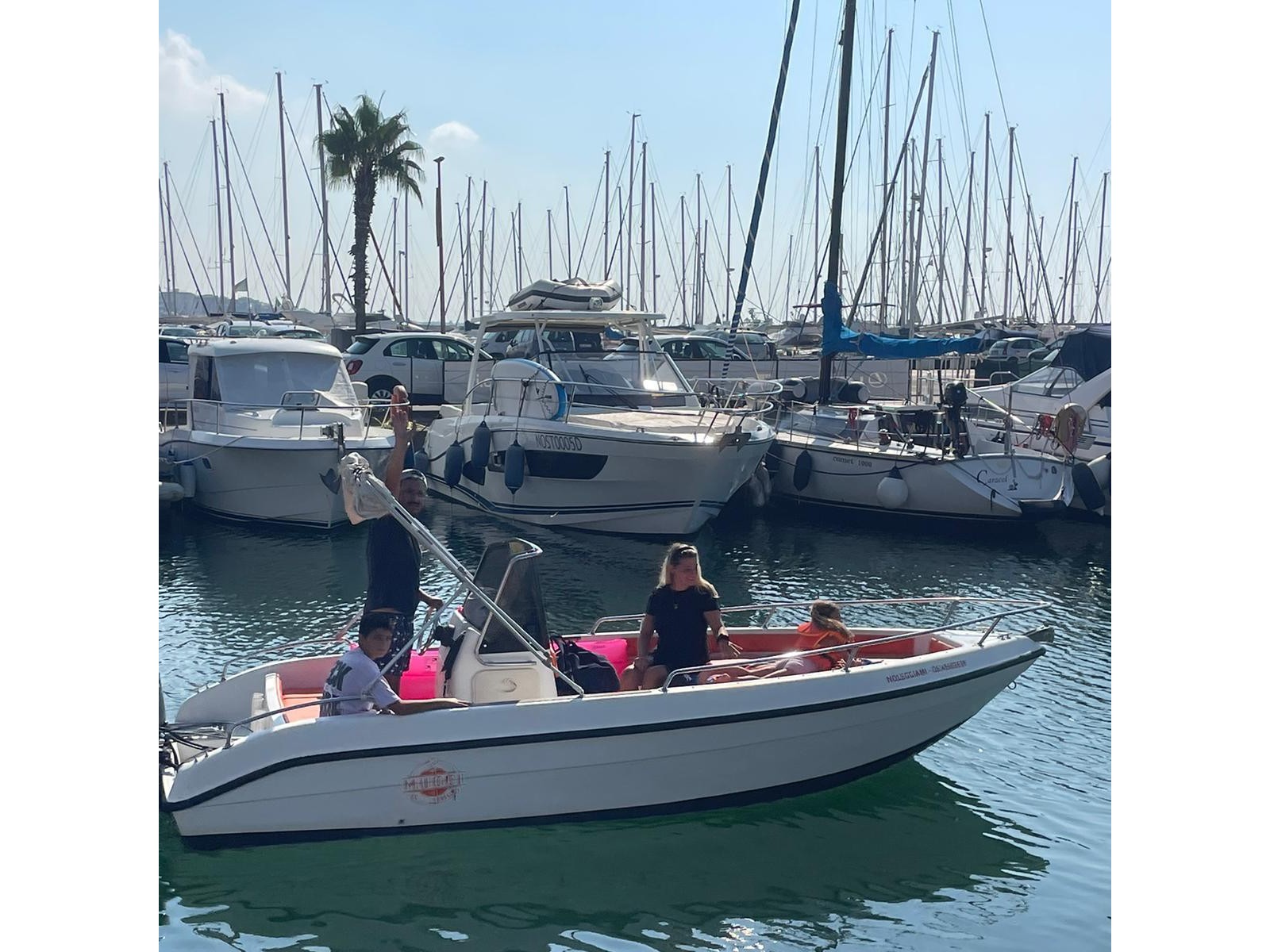 Mano Marine 18 — photo 3