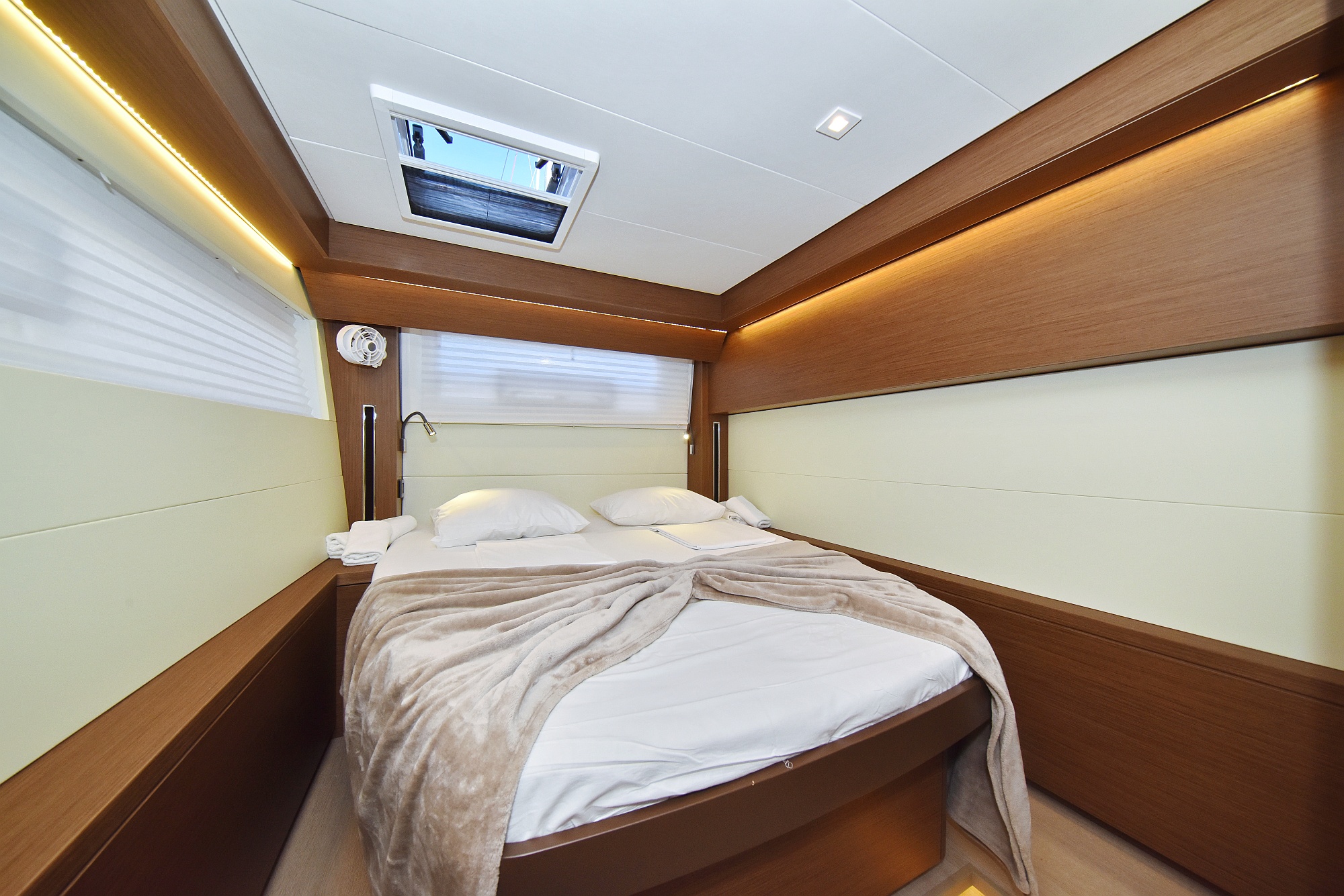Lagoon 50- OWNER VERSION — photo 3