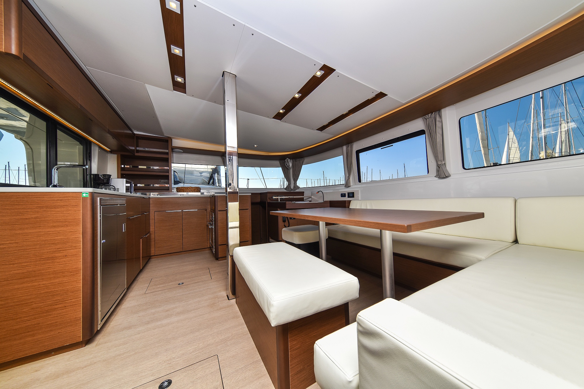 Lagoon 46 — photo 13
