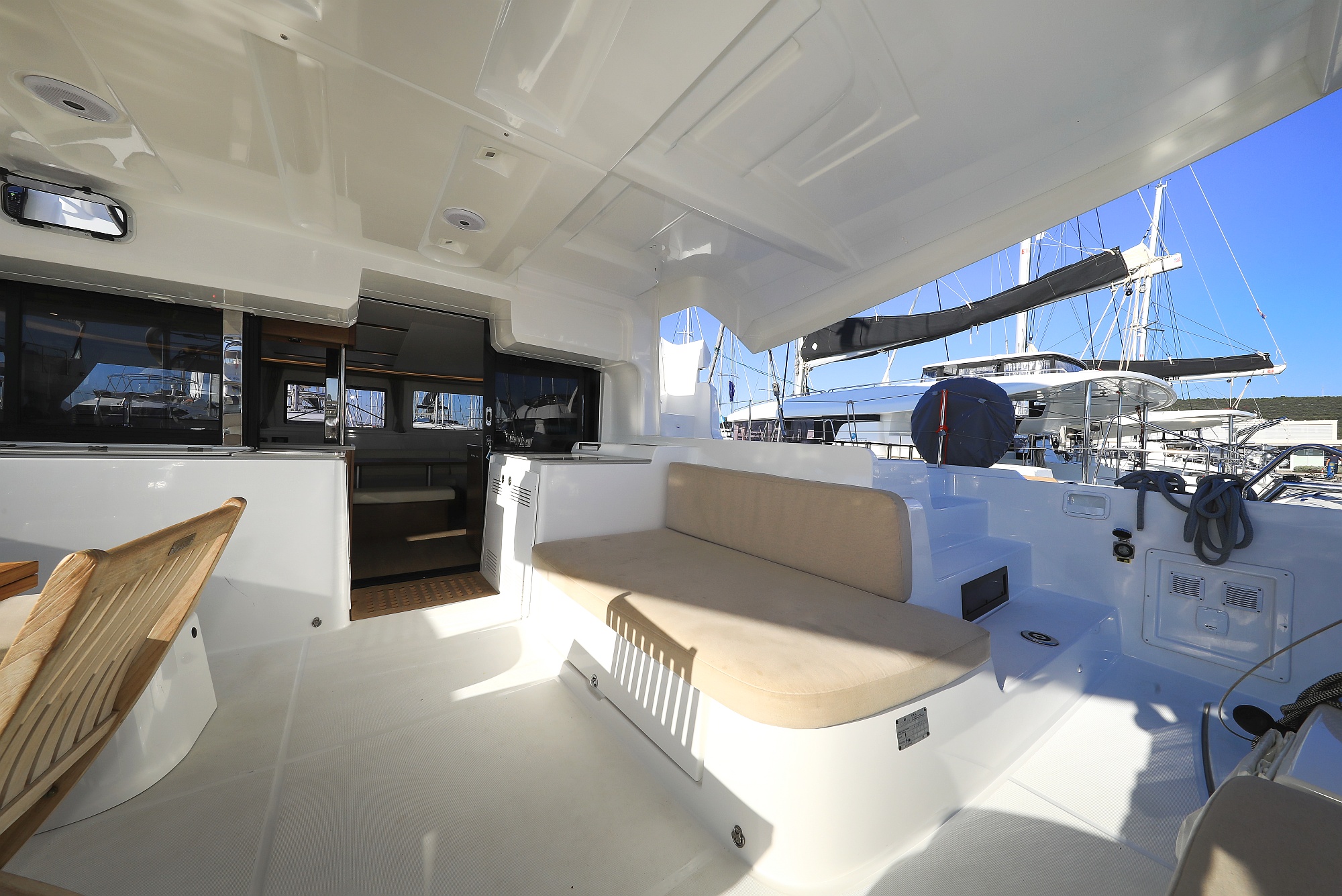 Lagoon 46 — photo 45