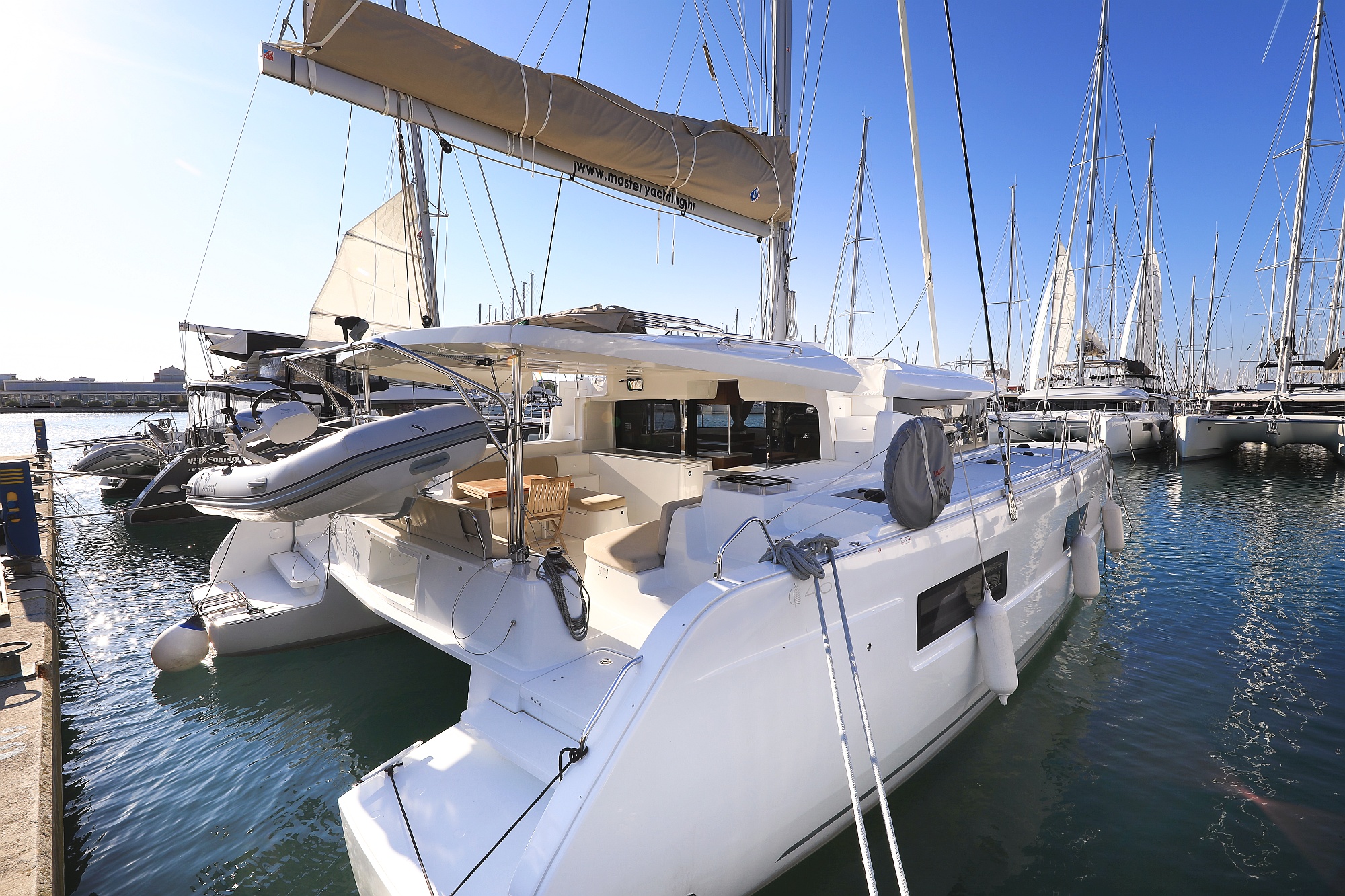 Lagoon 46 — photo 21