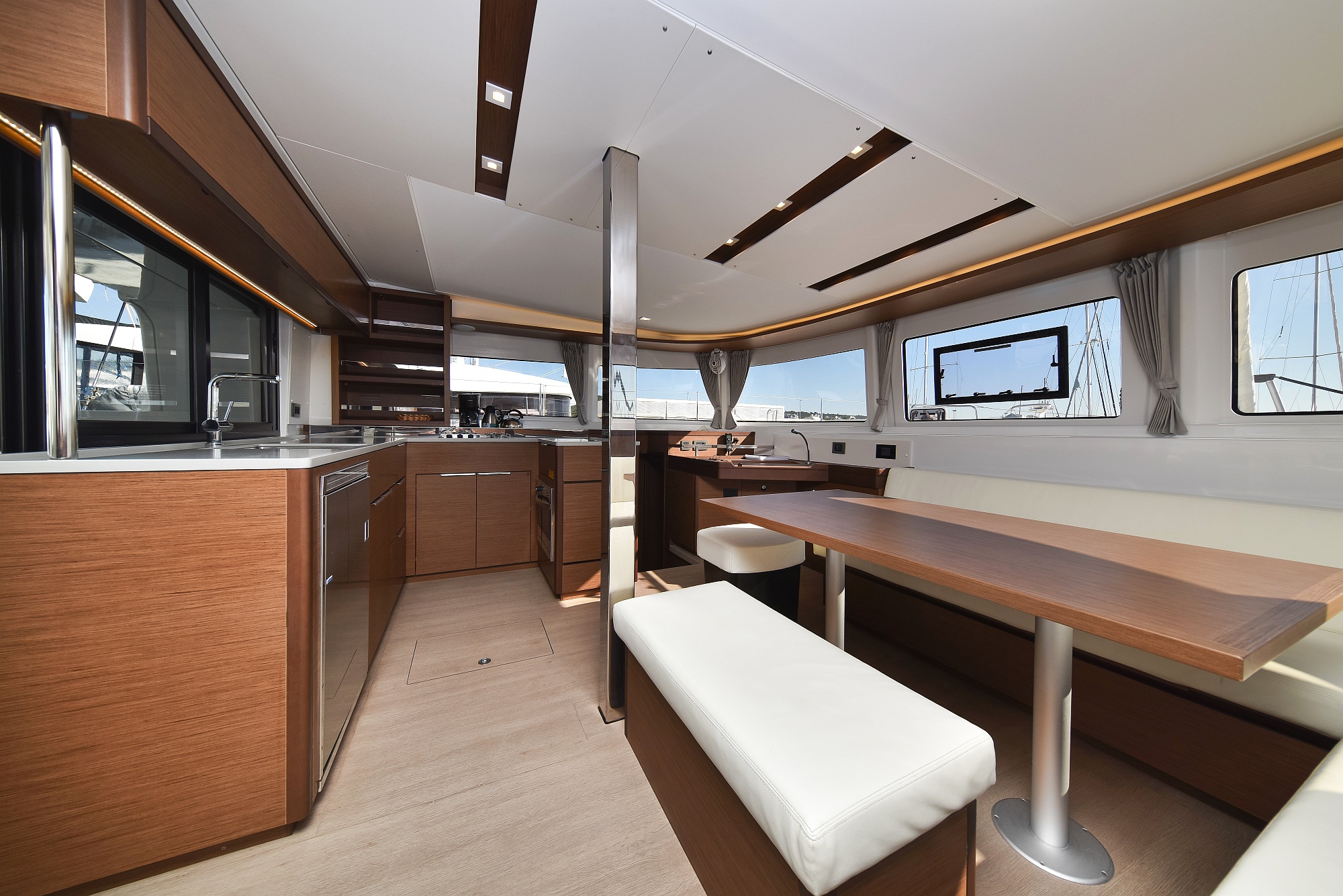 Lagoon 46 — photo 18