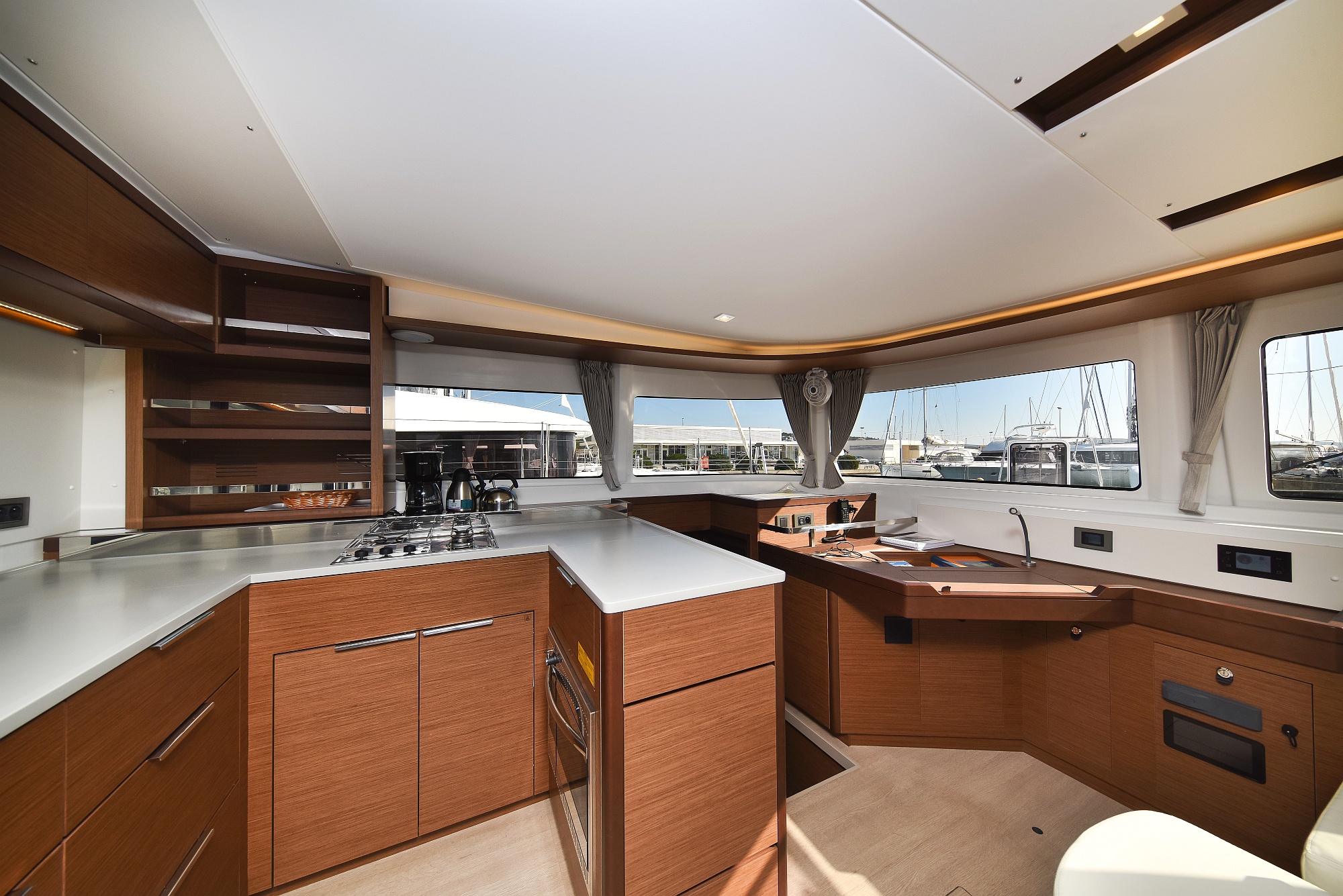 Lagoon 46 — photo 27