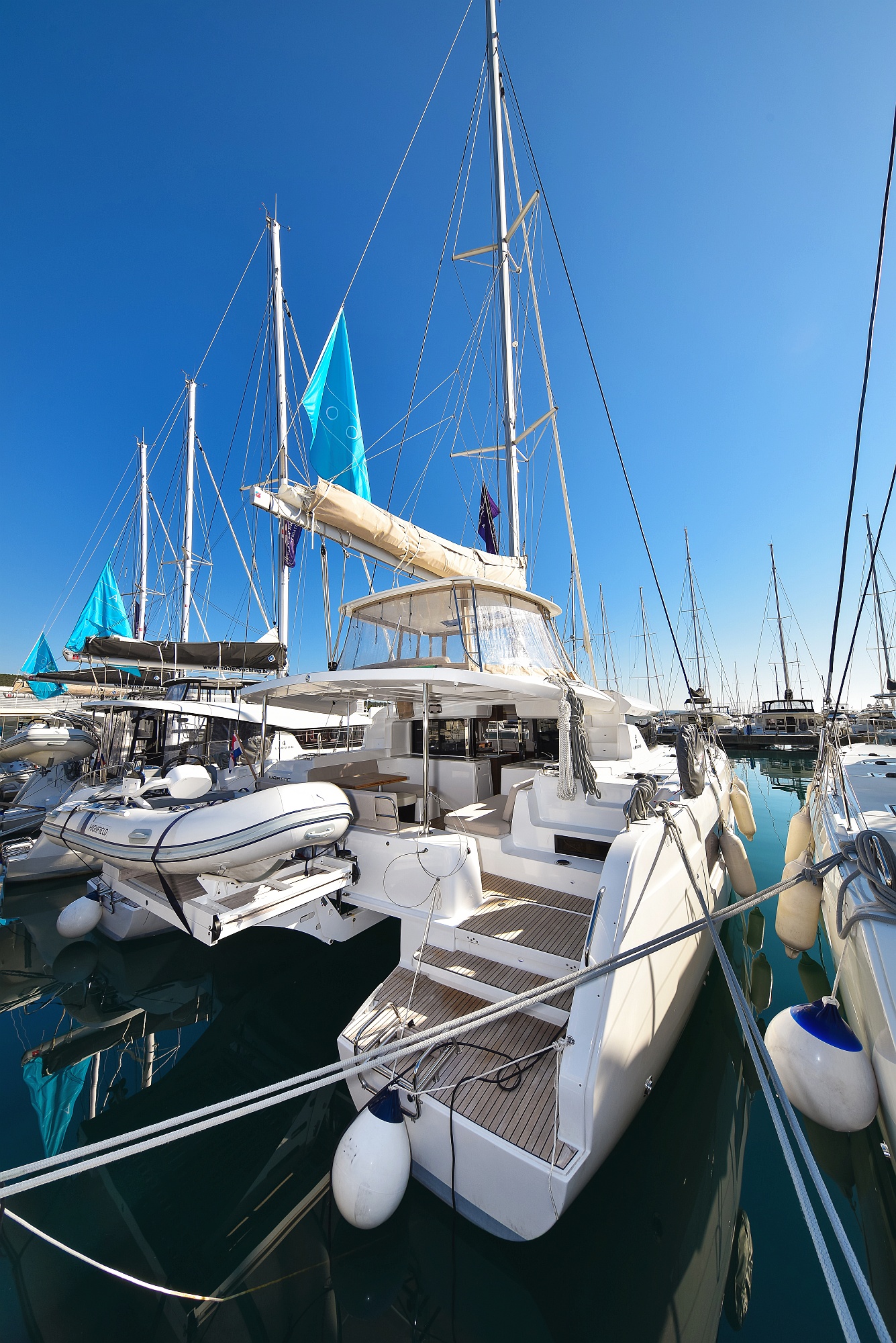 Lagoon 46 — photo 41
