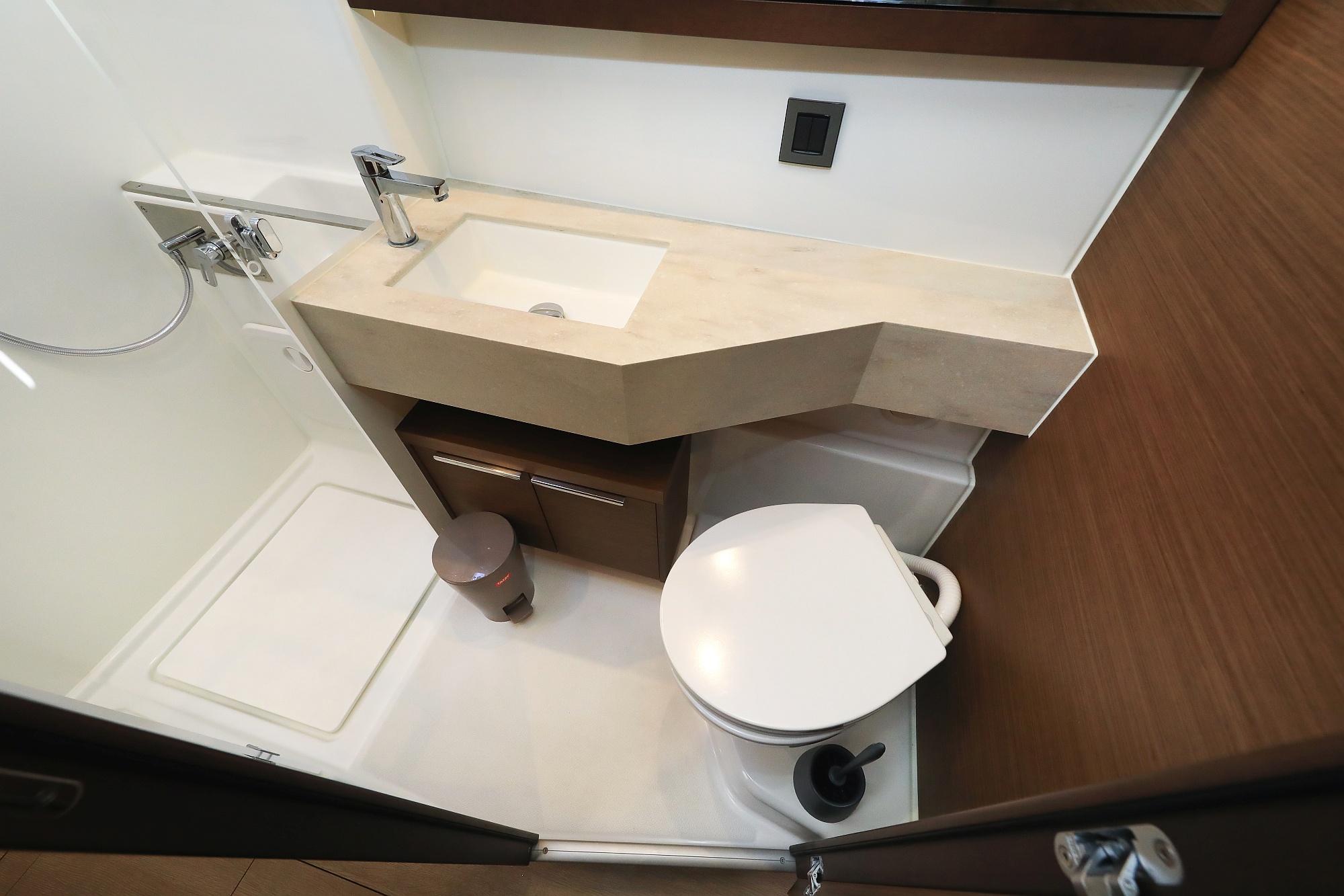 Lagoon 46 — photo 13