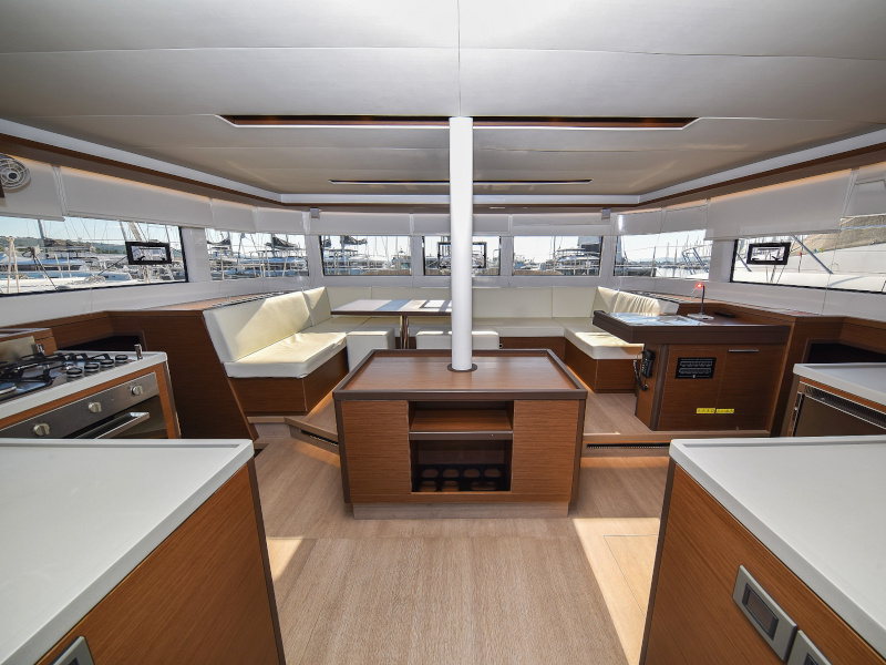 Lagoon 50/6 cab — photo 22