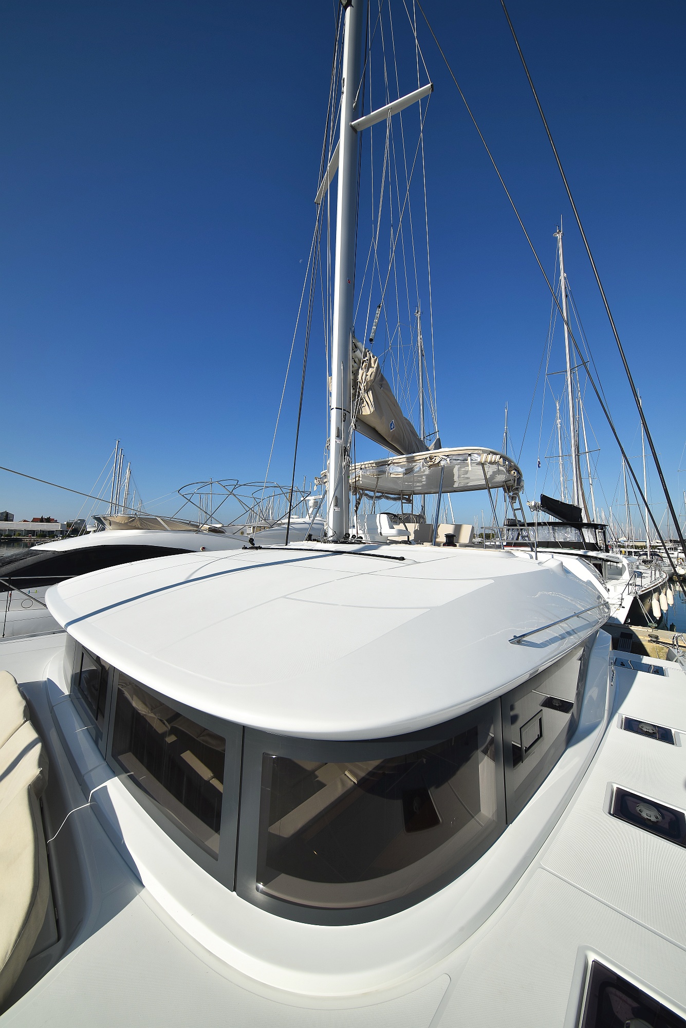 Lagoon 50/6 cab — photo 20