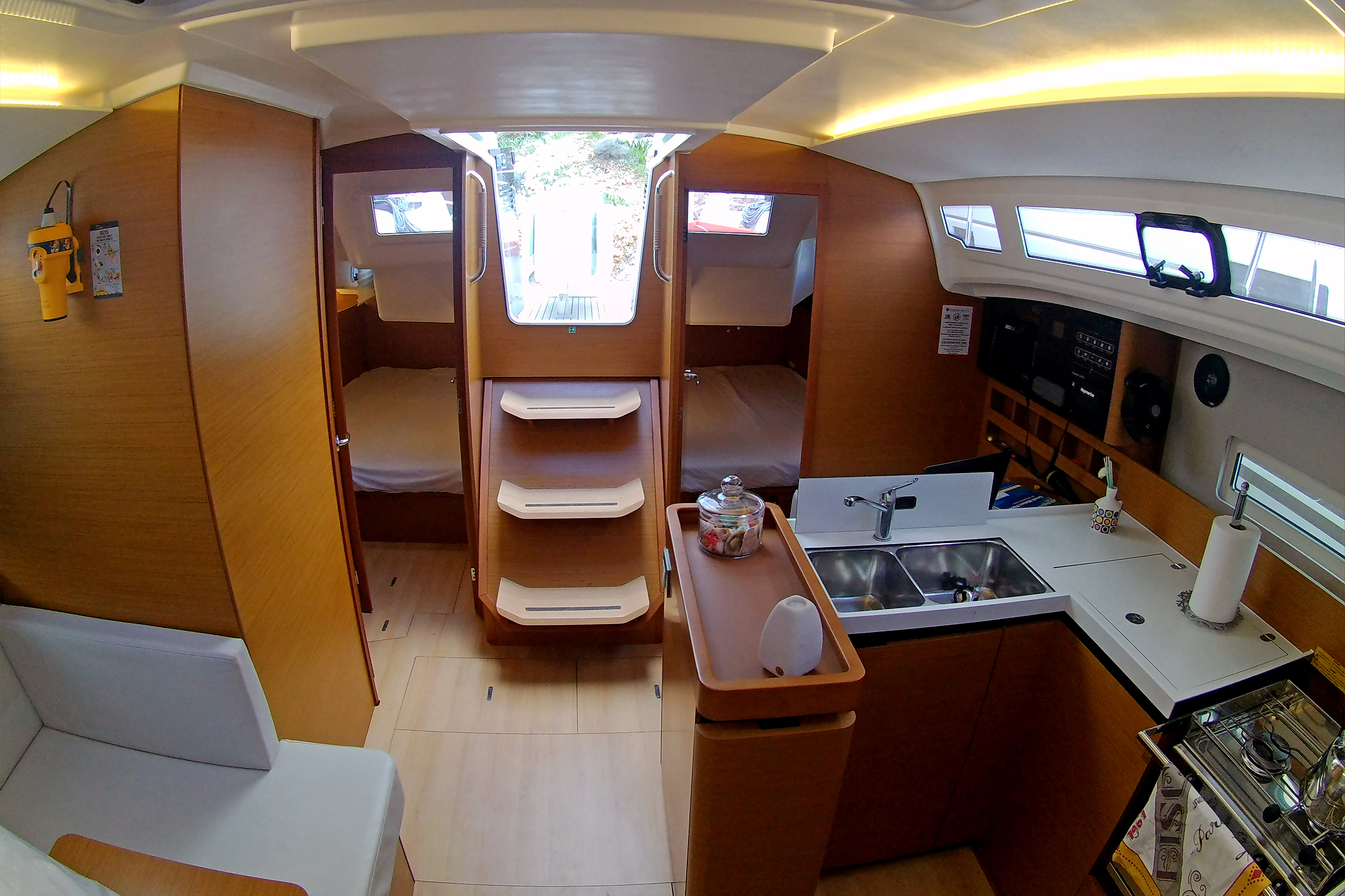 Sun Odyssey 410 — photo 5