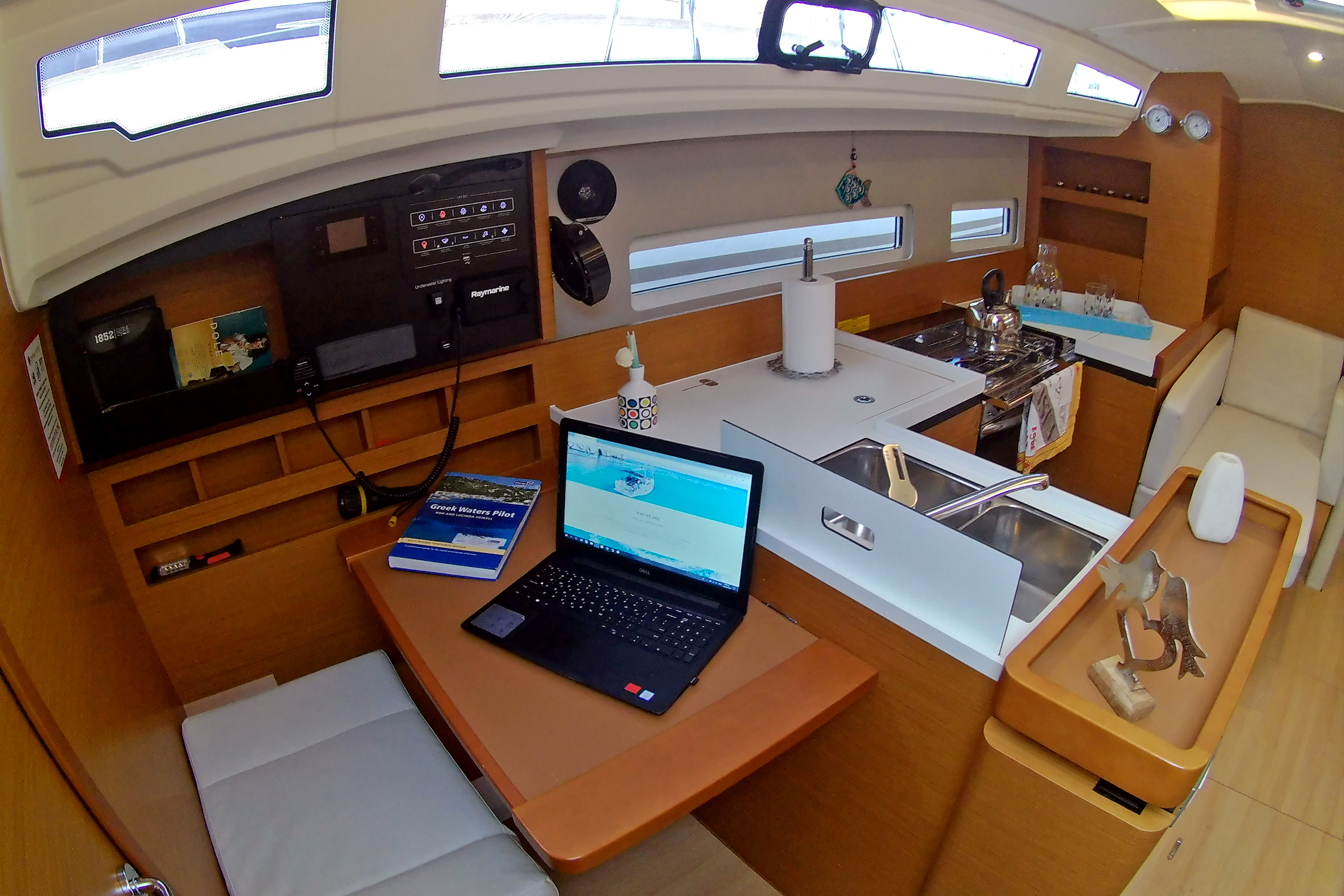Sun Odyssey 410 — photo 9