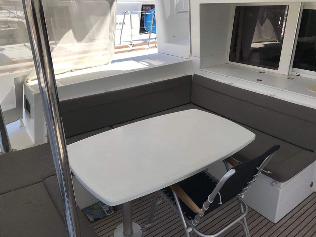 Lagoon 450 Flybridge — photo 5