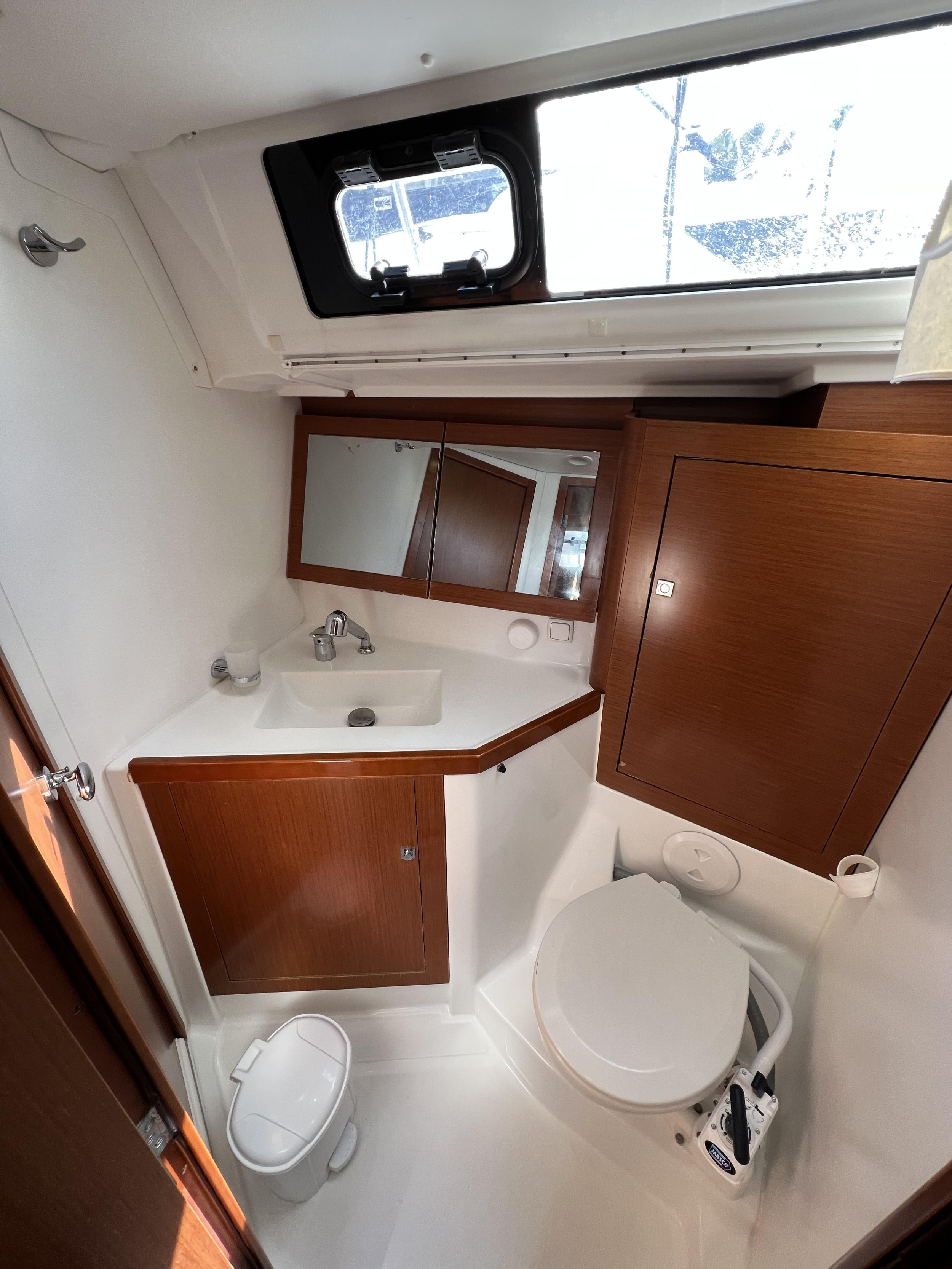 Oceanis 45 — photo 7