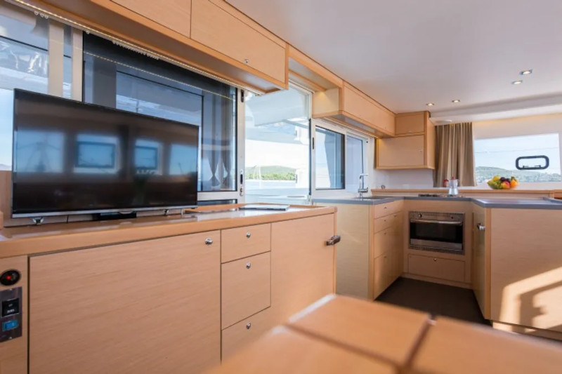 Lagoon 450 F Luxury — photo 10