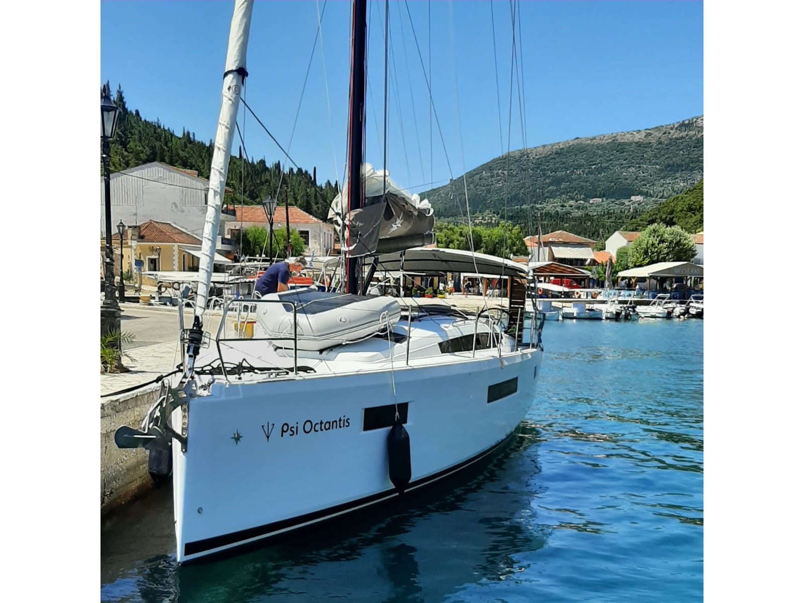 Sun Odyssey 410 — photo 1