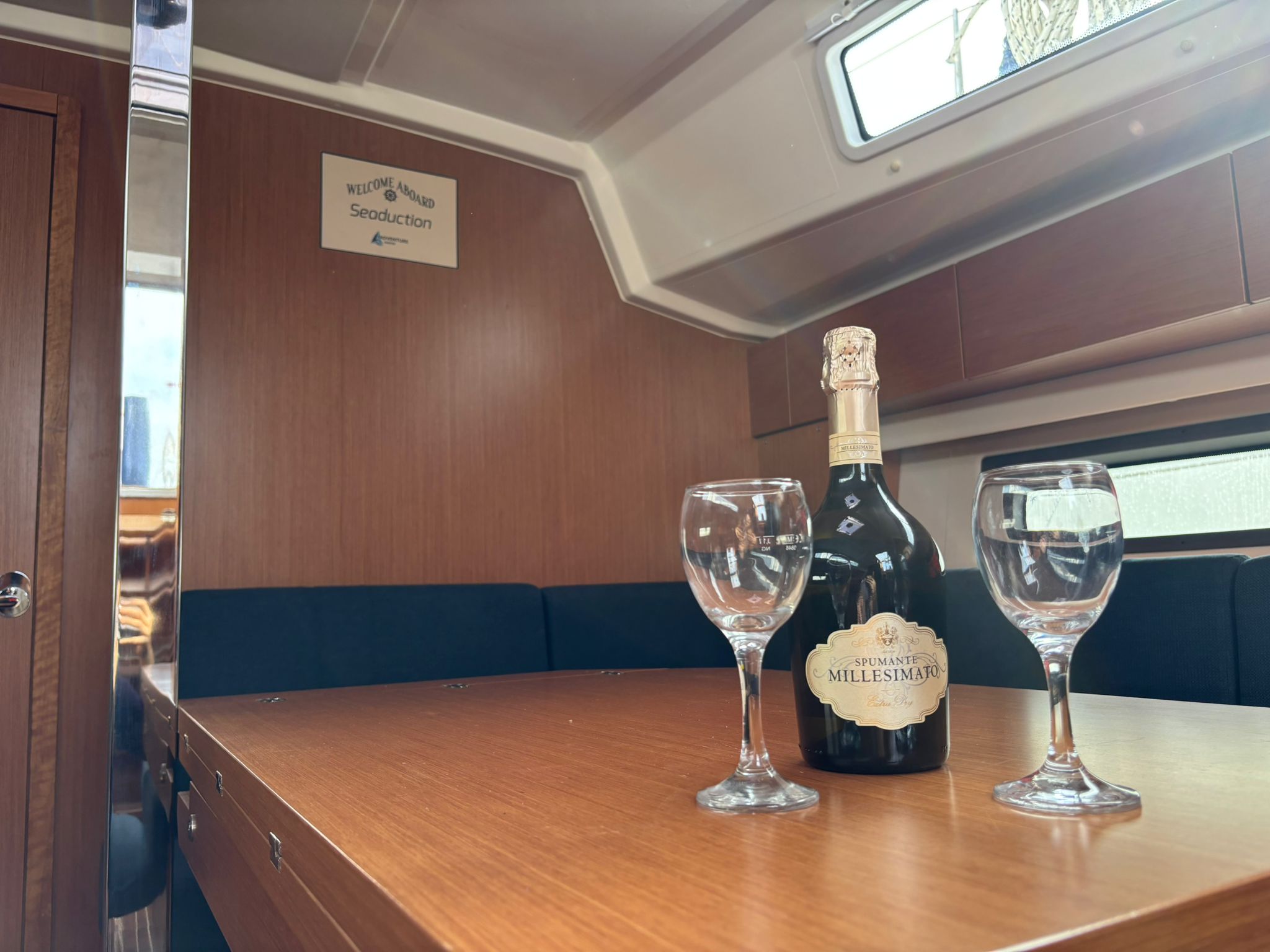 Bavaria C42 — photo 4