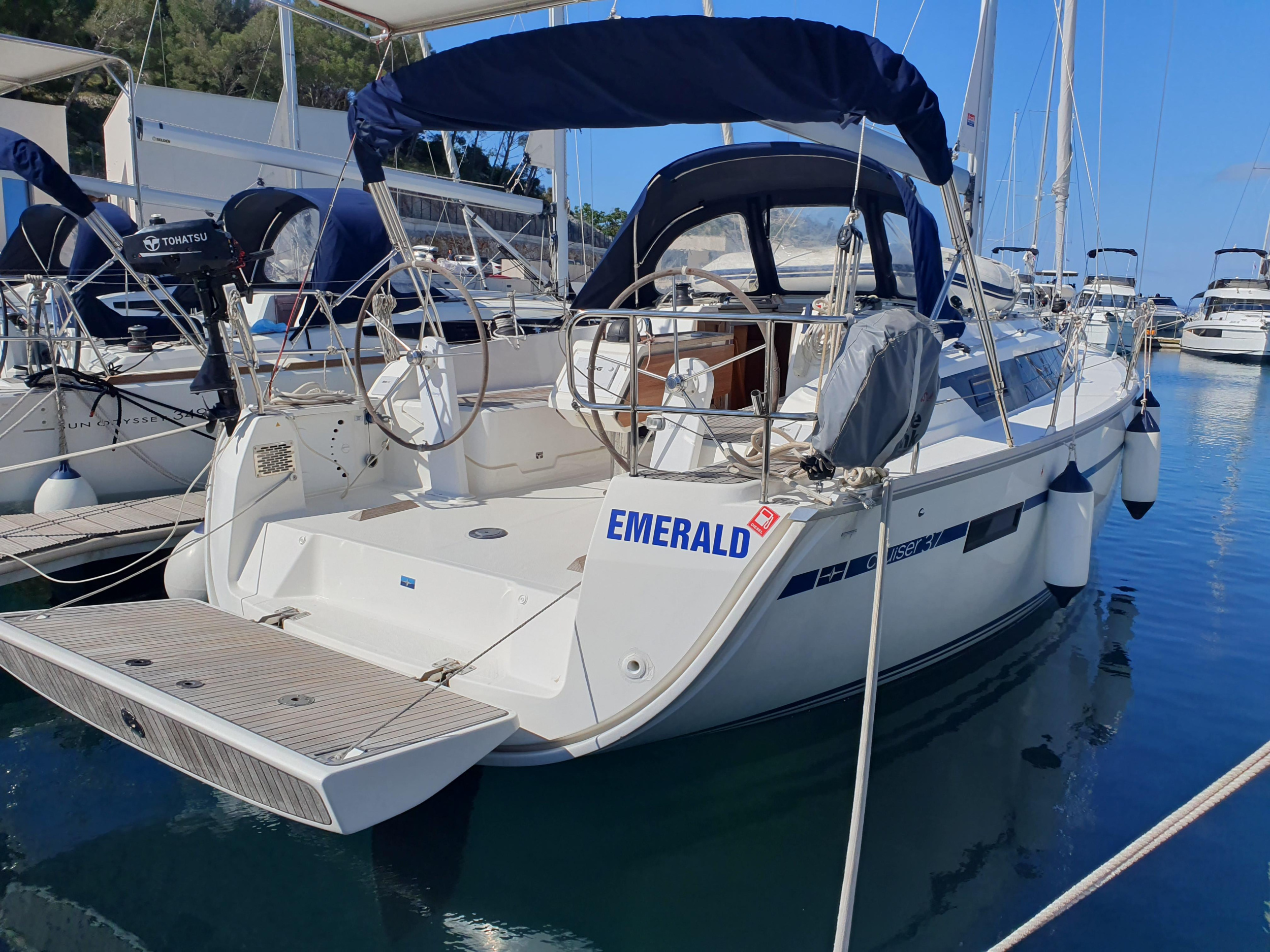 Bavaria Cruiser 37 — photo 14