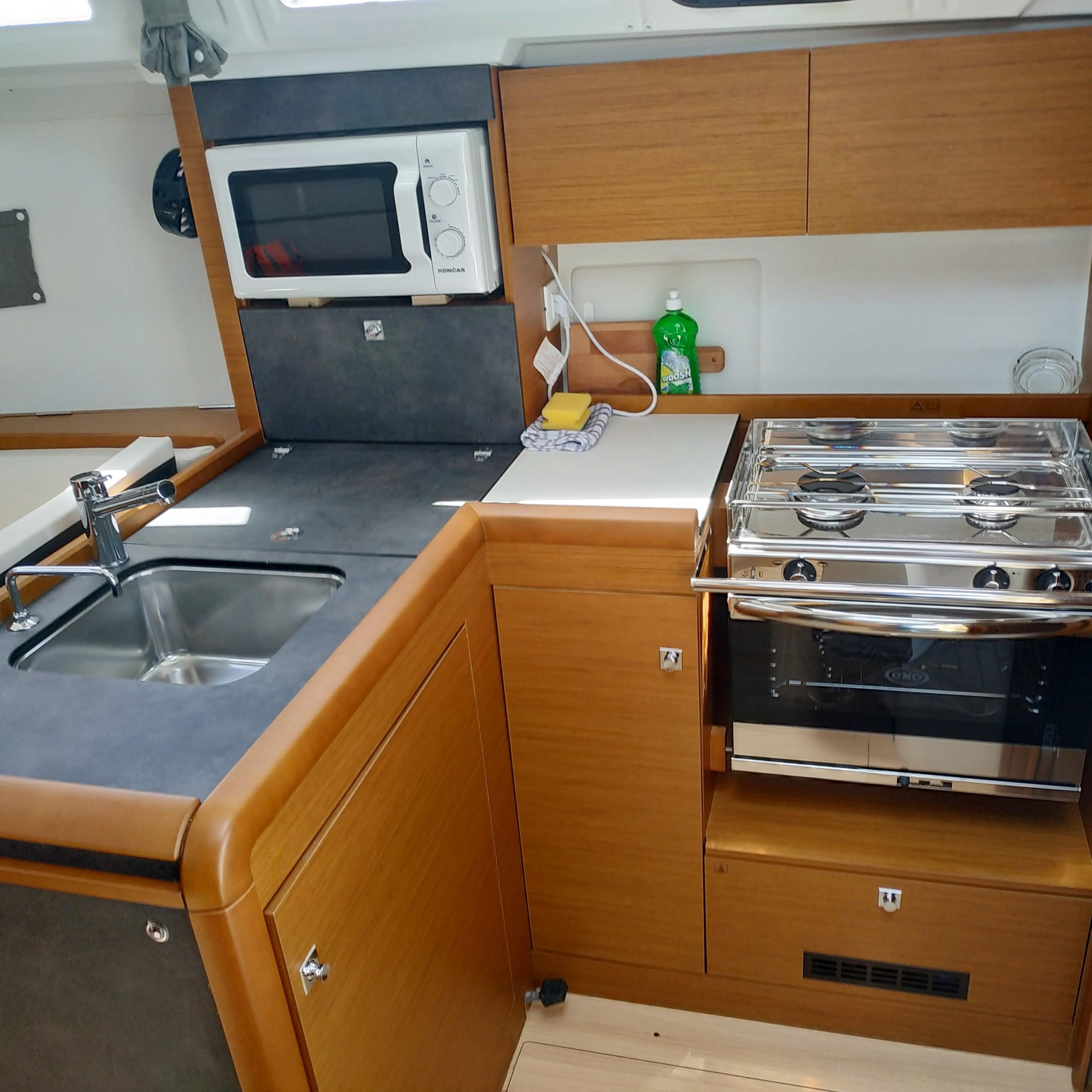 Sun Odyssey 349 — photo 11