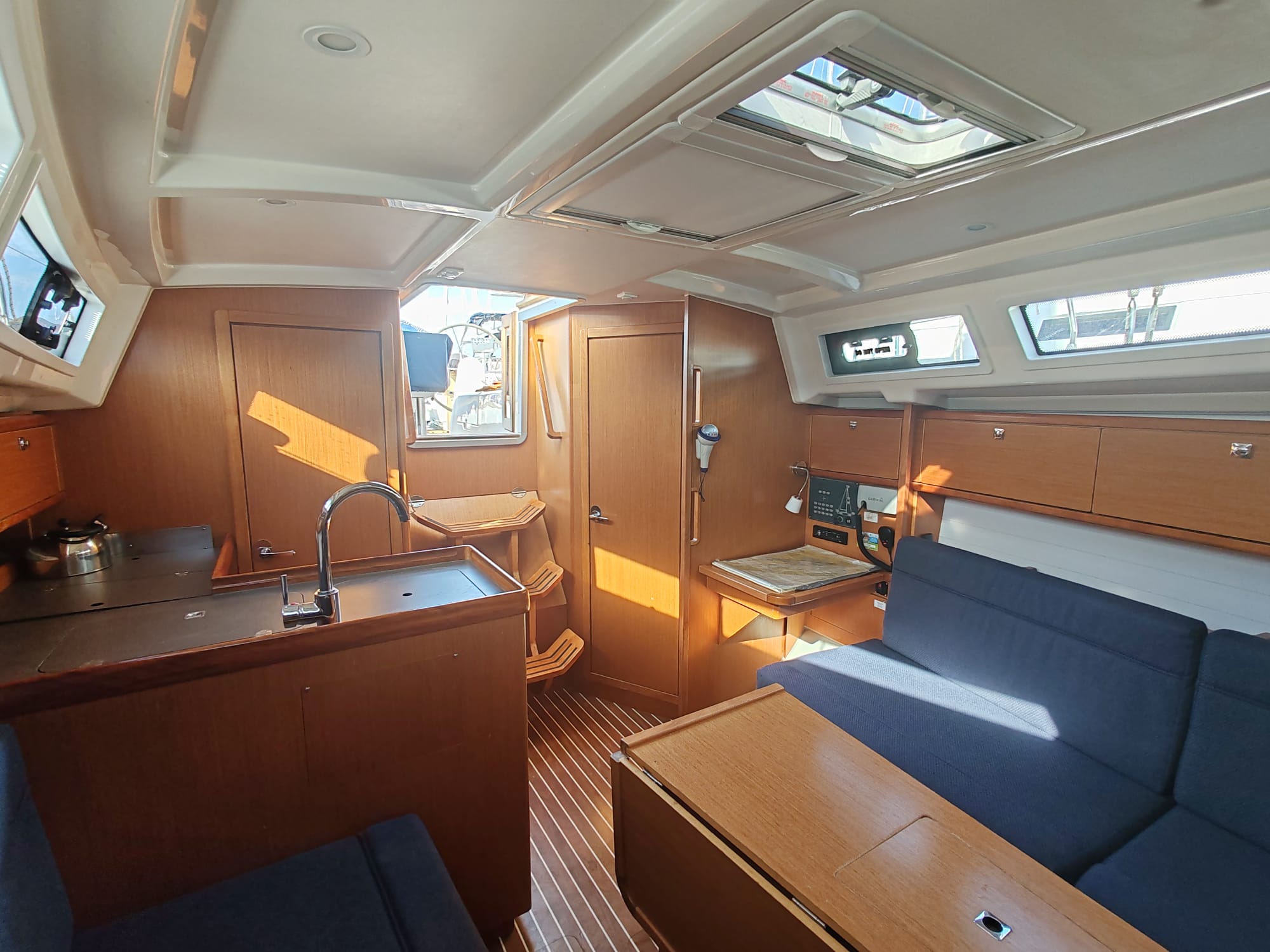 Bavaria Cruiser 34 — photo 2