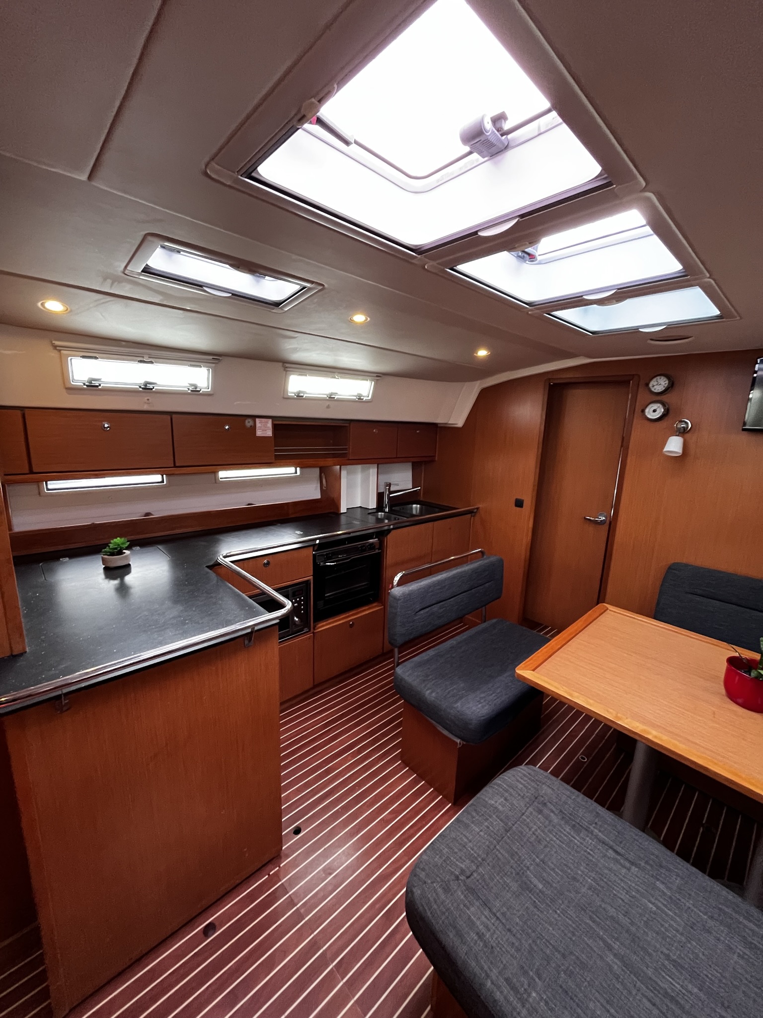 Bavaria Cruiser 45 — photo 15