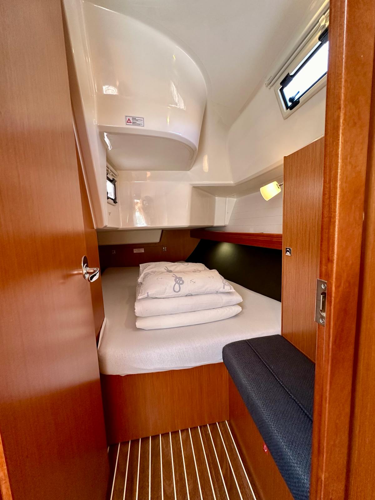 Bavaria Cruiser 37 — photo 2